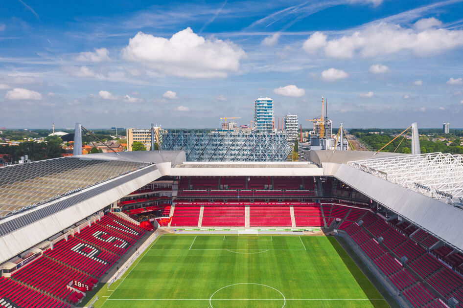 Prof Talk | Jumping supporters in the PSV stadium - Hoeveel Mensen Kunnen In Het Psv Stadion