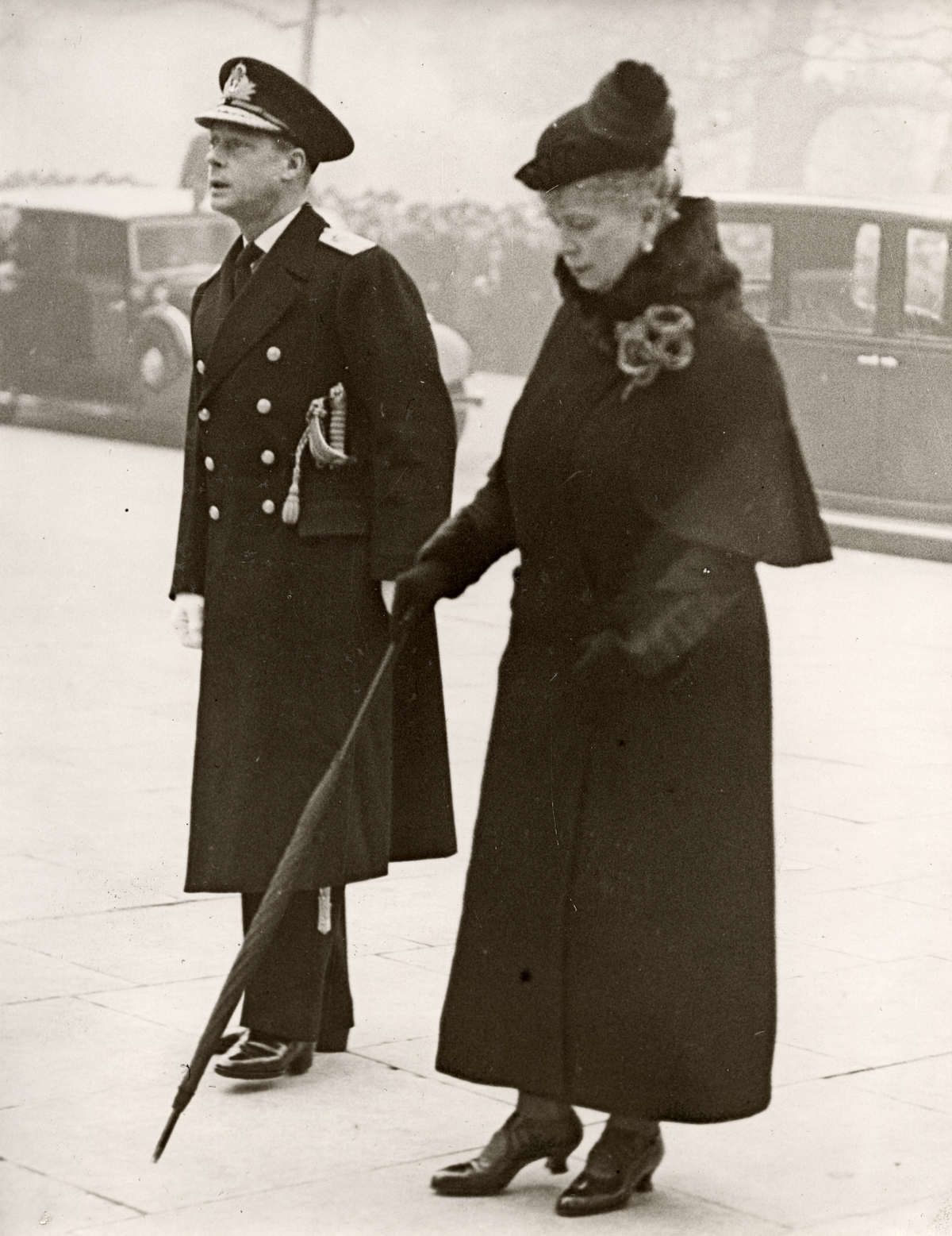 Queen-mother Mary in and King Edward VIII, London 11 november 1936 - Vader En Moeder Van Queen Elizabeth