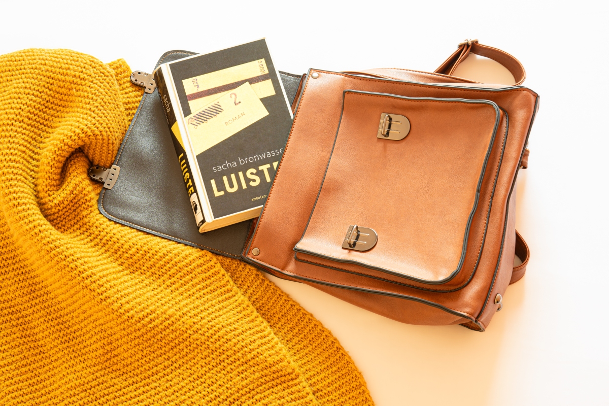 Recensie: Luister – Sacha Bronwasser – leesliever - Boek Luister Sacha Bronwasser Recensie