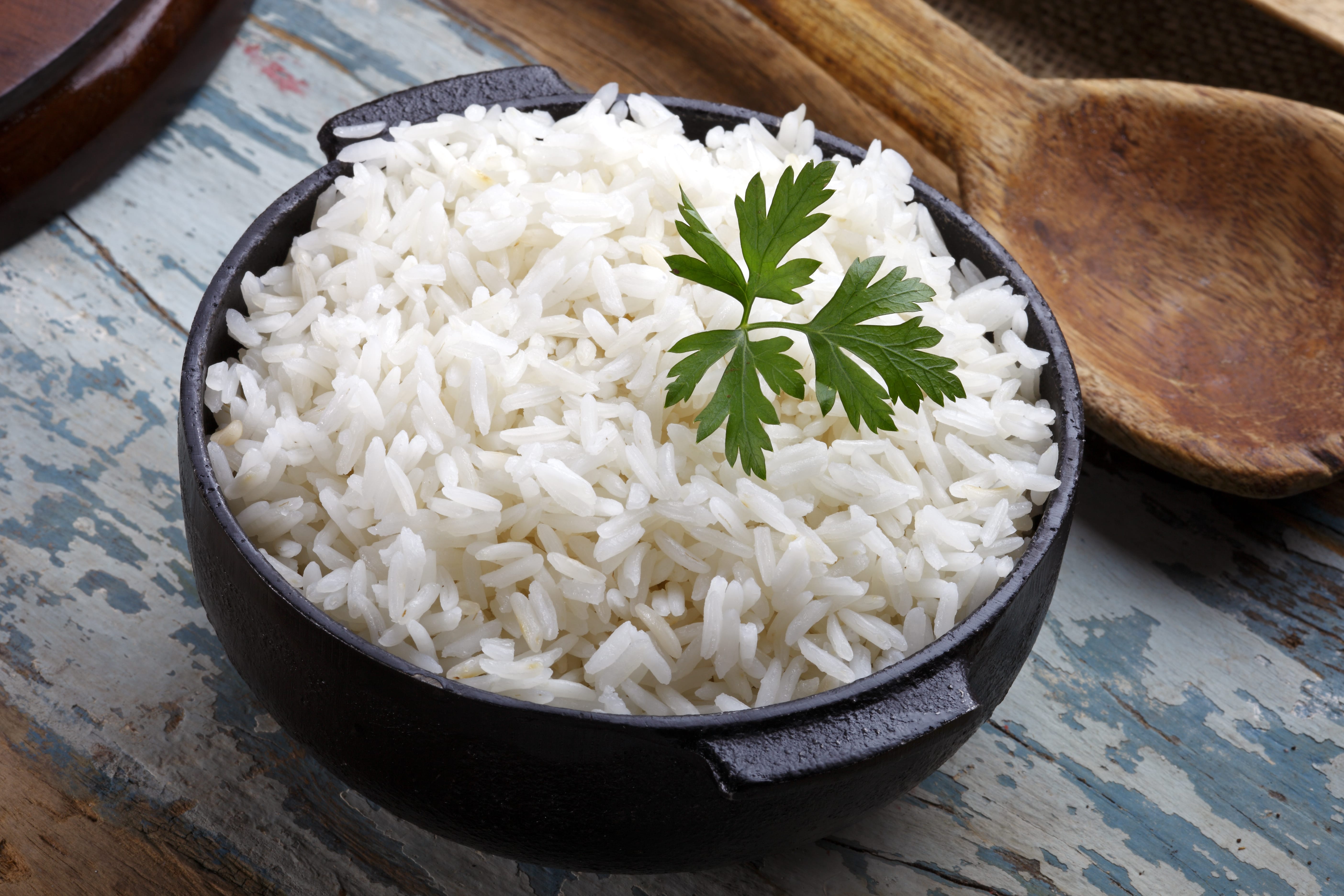 Reis in der Mikrowelle kochen - So geht's - Haushaltstipps.net - Reis Om De Wereld In Tachtig Dagen