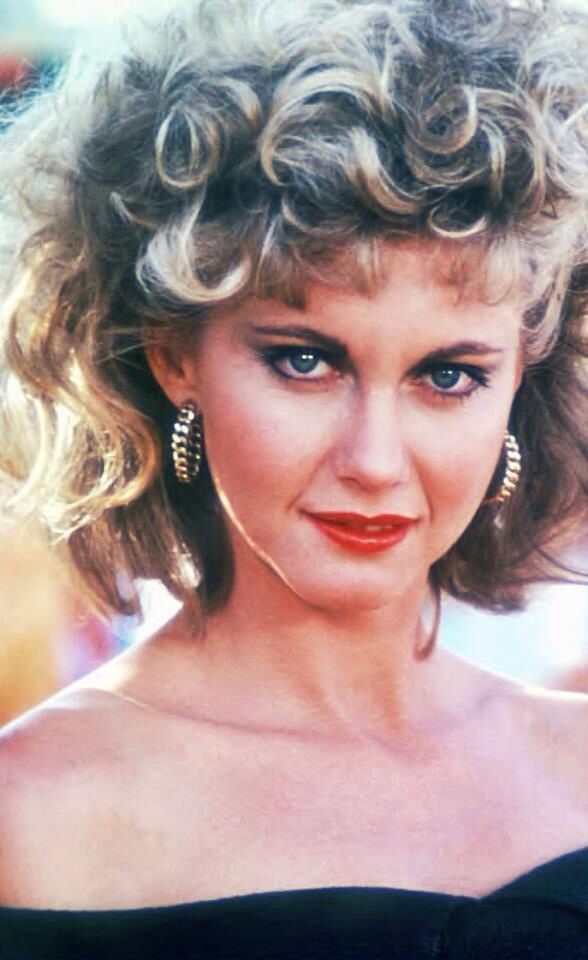 Retrogoddesses by Rachel Hancock | Olivia newton john, Grease movie - Welk Personage Speelde Olivia Newton John
