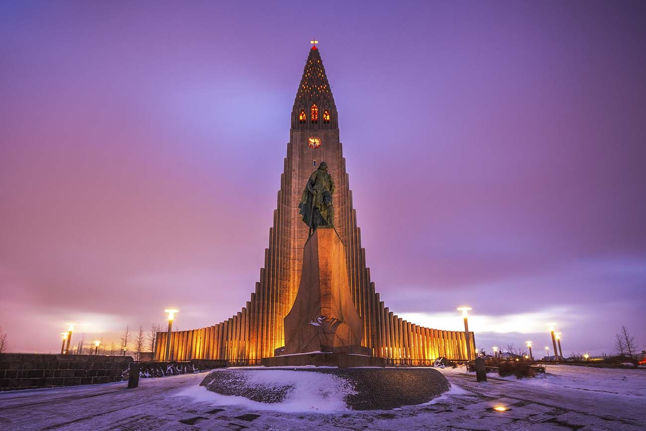 Reykjavik is de hoofdstad van IJsland. De luchthaven ligt tientallen - Wat Is De Hoofdstad Van Ijsland