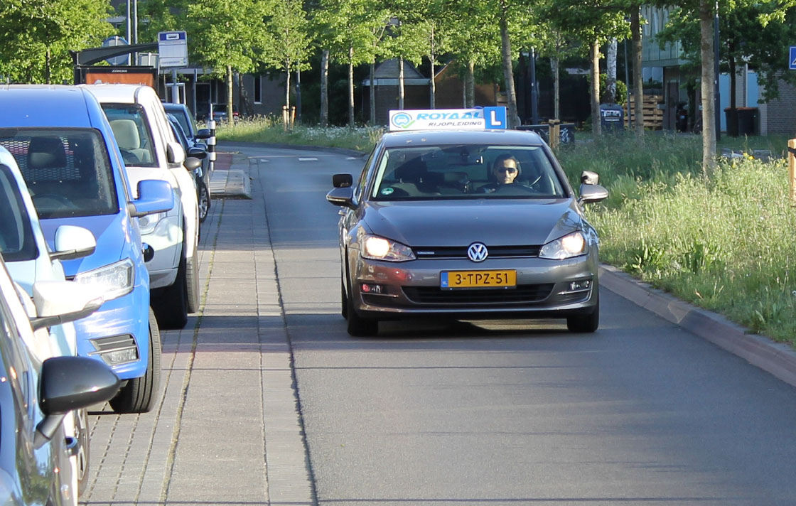 Rijlessen » Royaal Rijopleiding - Mag Je Rijlessen Nemen Zonder Theorie