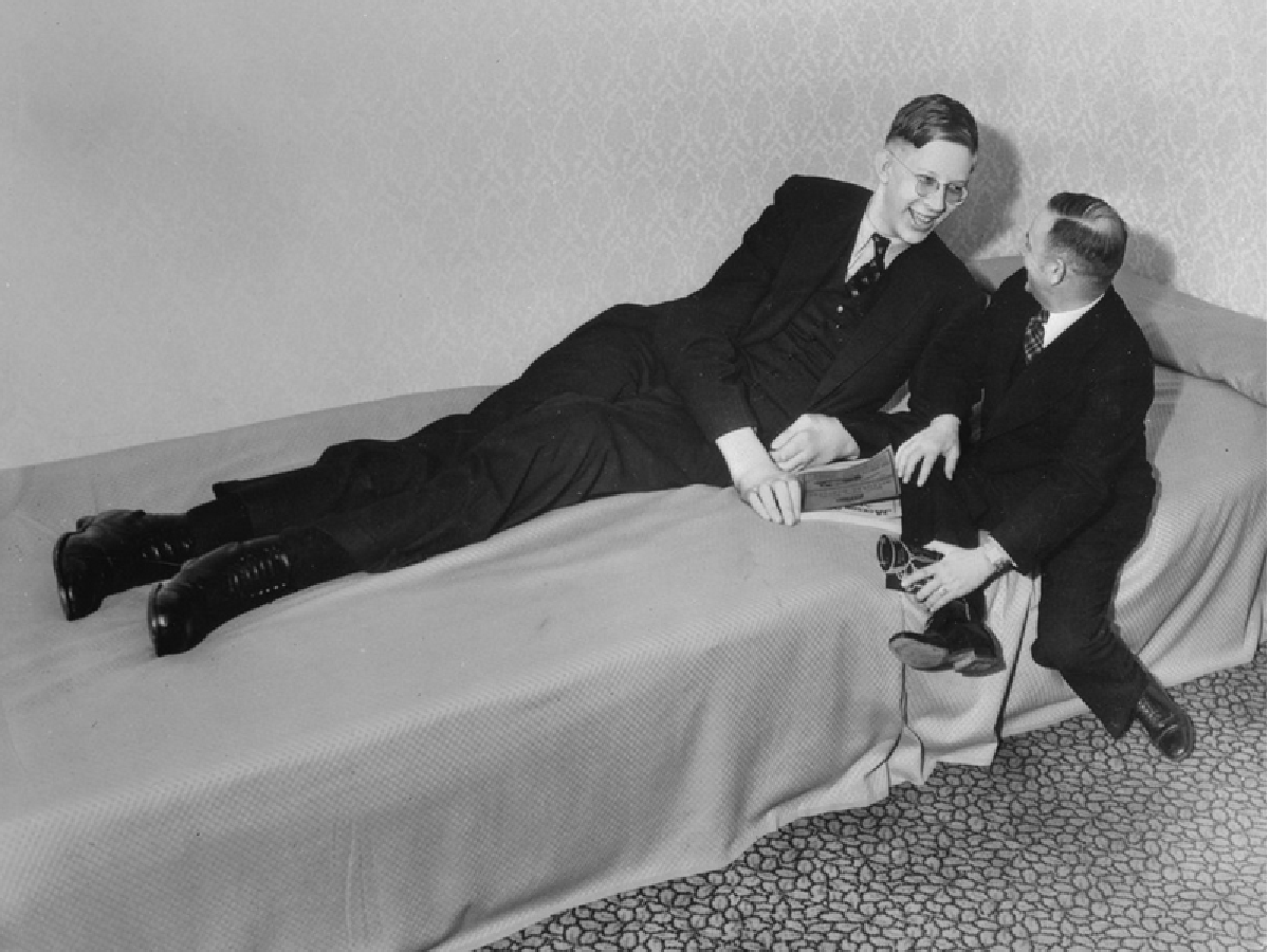 Robert Wadlow : The Tallest Man in the World - Player.me - Tallest Peoples Country In The World