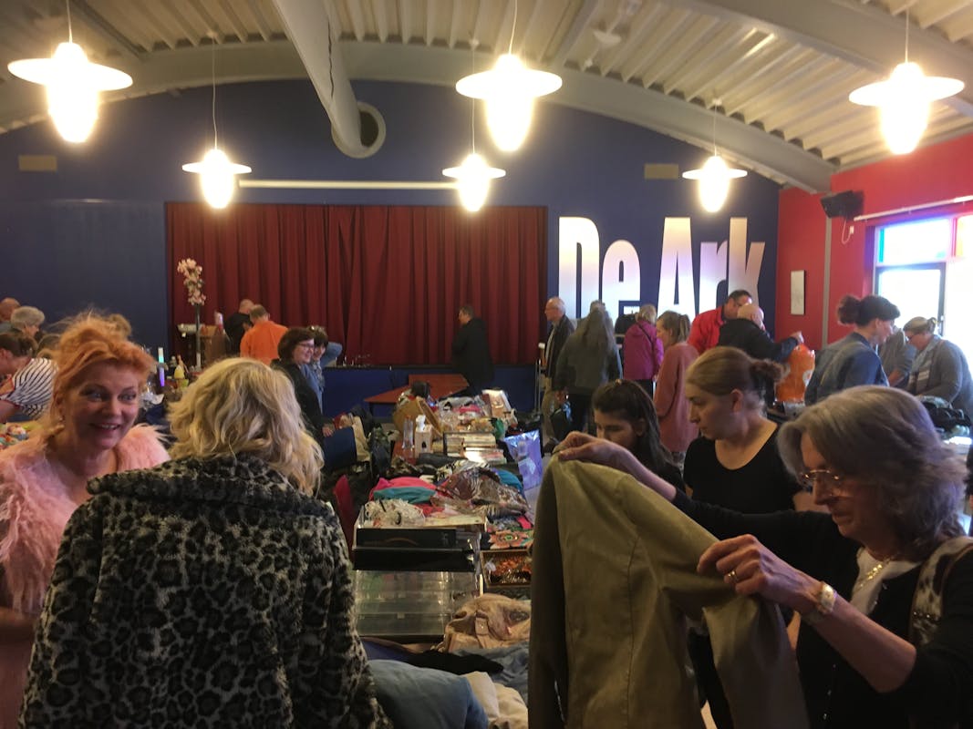 Rommelmarkt Ark van Oost barst uit voegen | in Verhalen op Nijmegen-Oost.nl - Ark Van Oost Nijmegen
