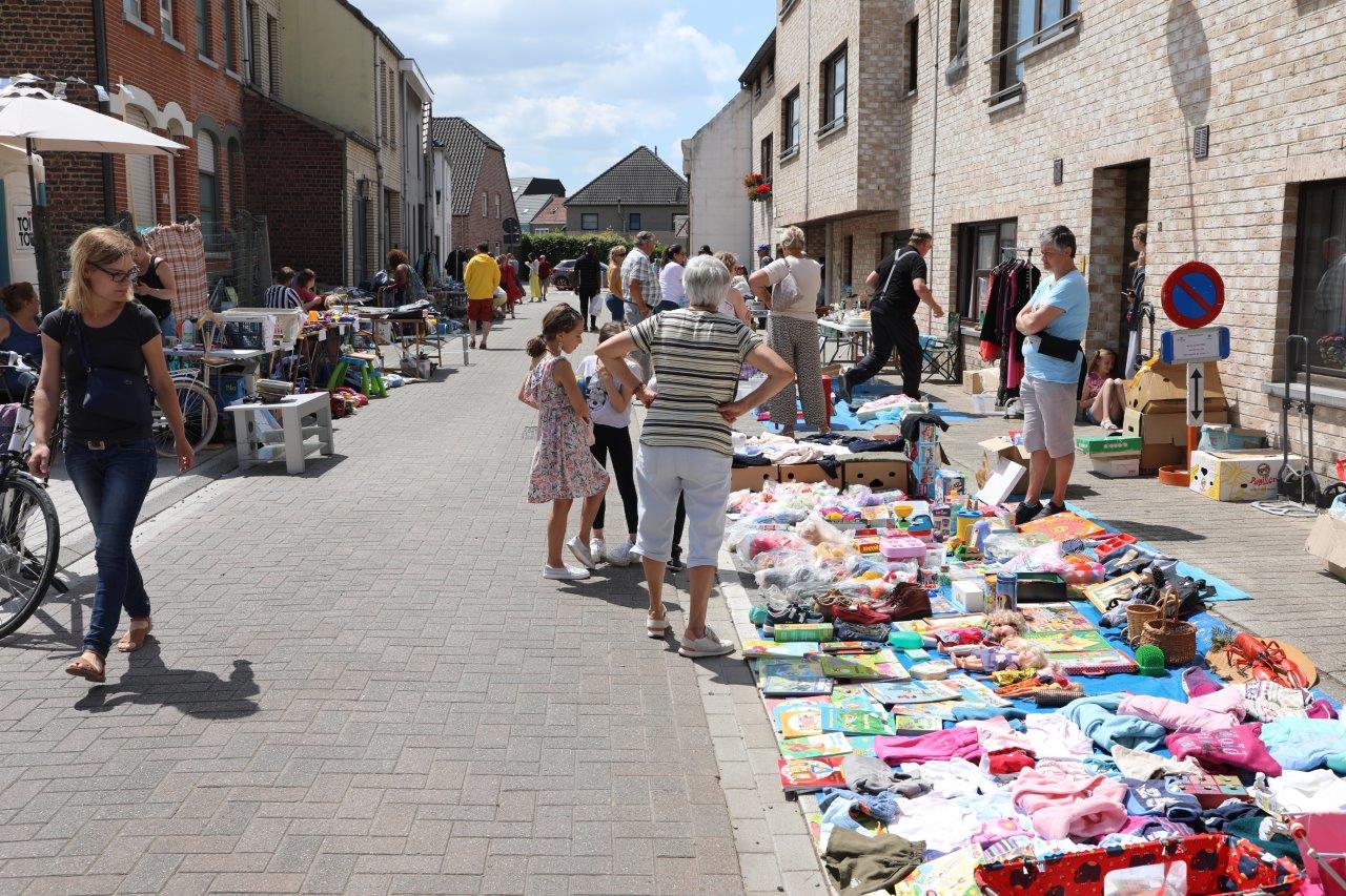 Rommelmarkt zorgt voor sfeer in Klein-Brabant - Waar Is Er Markt Vandaag Brabant