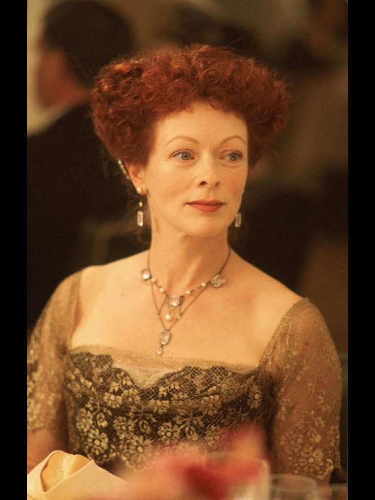Rose's mother. Titanic Costume, Titanic Dress, Film Titanic, Rms - Wanneer Is Rose Van De Titanic Overleden