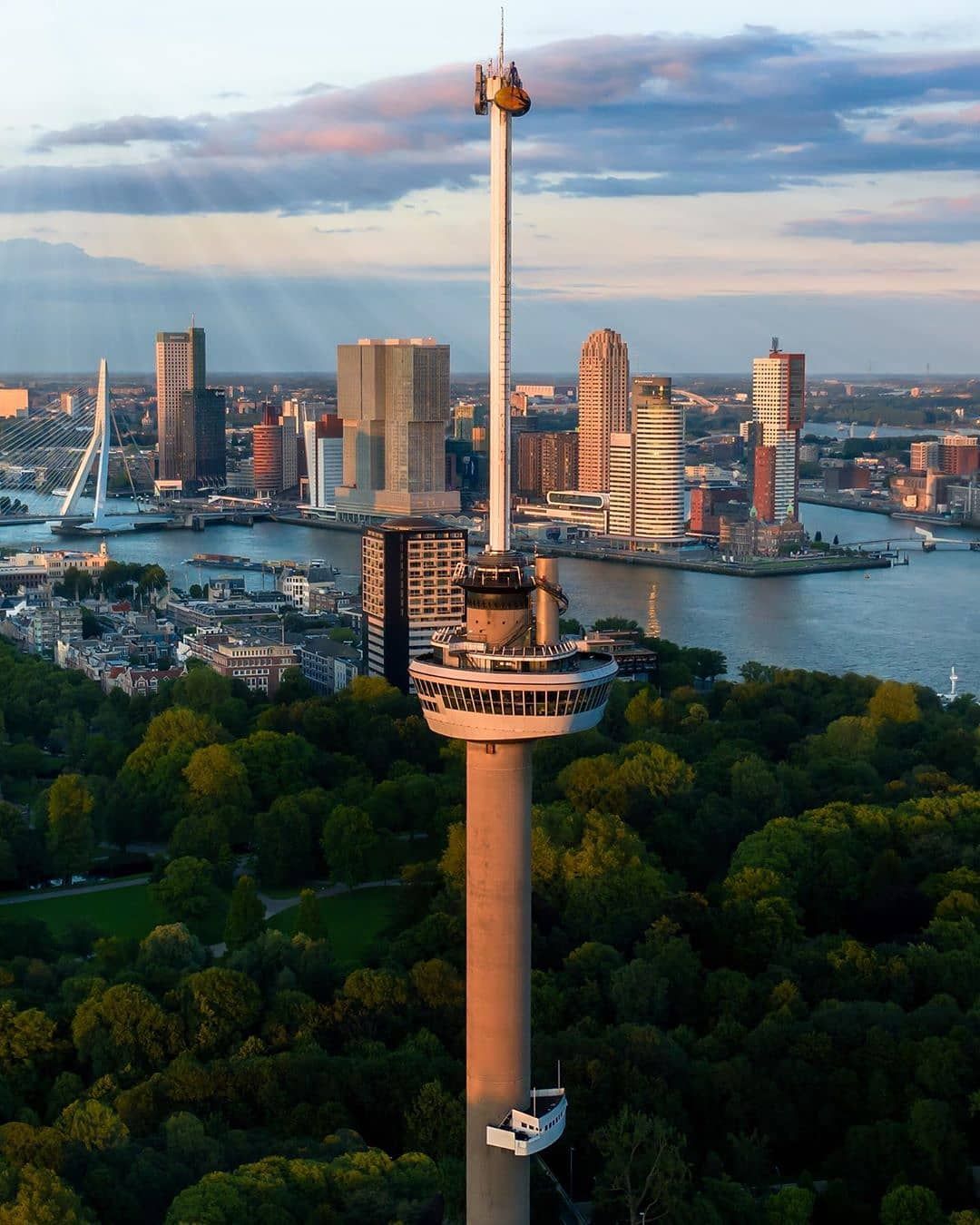 Hoe Hoog Is De Euromast In Rotterdam
