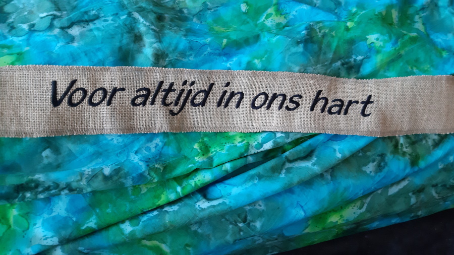 rouwlint-jute-tekst-voor-altijd-in-ons-hart-kleur-zwart - Natuurkisten - Voor Altijd Ons Kind