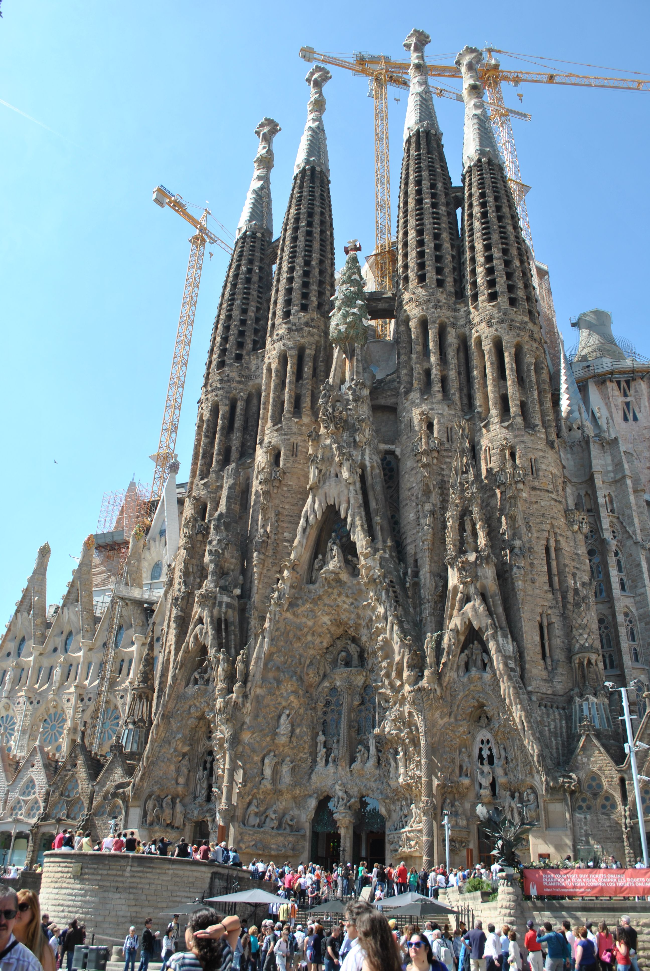 Sagrada Família | Barcelona cathedral, Basilica, Cathedral - Basilica De La Sagrada Familia Barcelona
