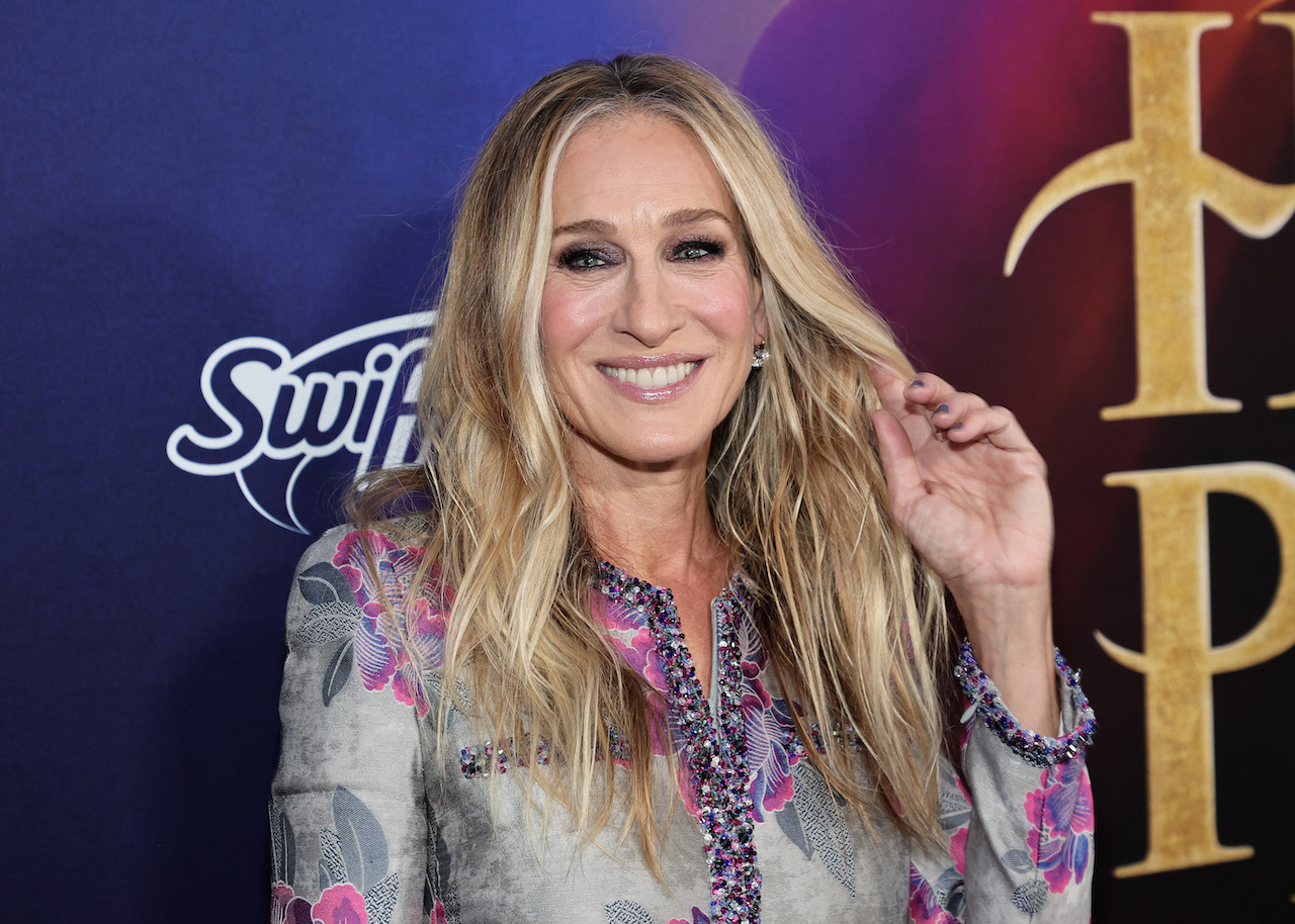 Sarah Jessica Parker Hits Hocus Pocus 2 Carpet with Her Twin Daughters - Sarah Wayne Callies Movies And Tv Shows
