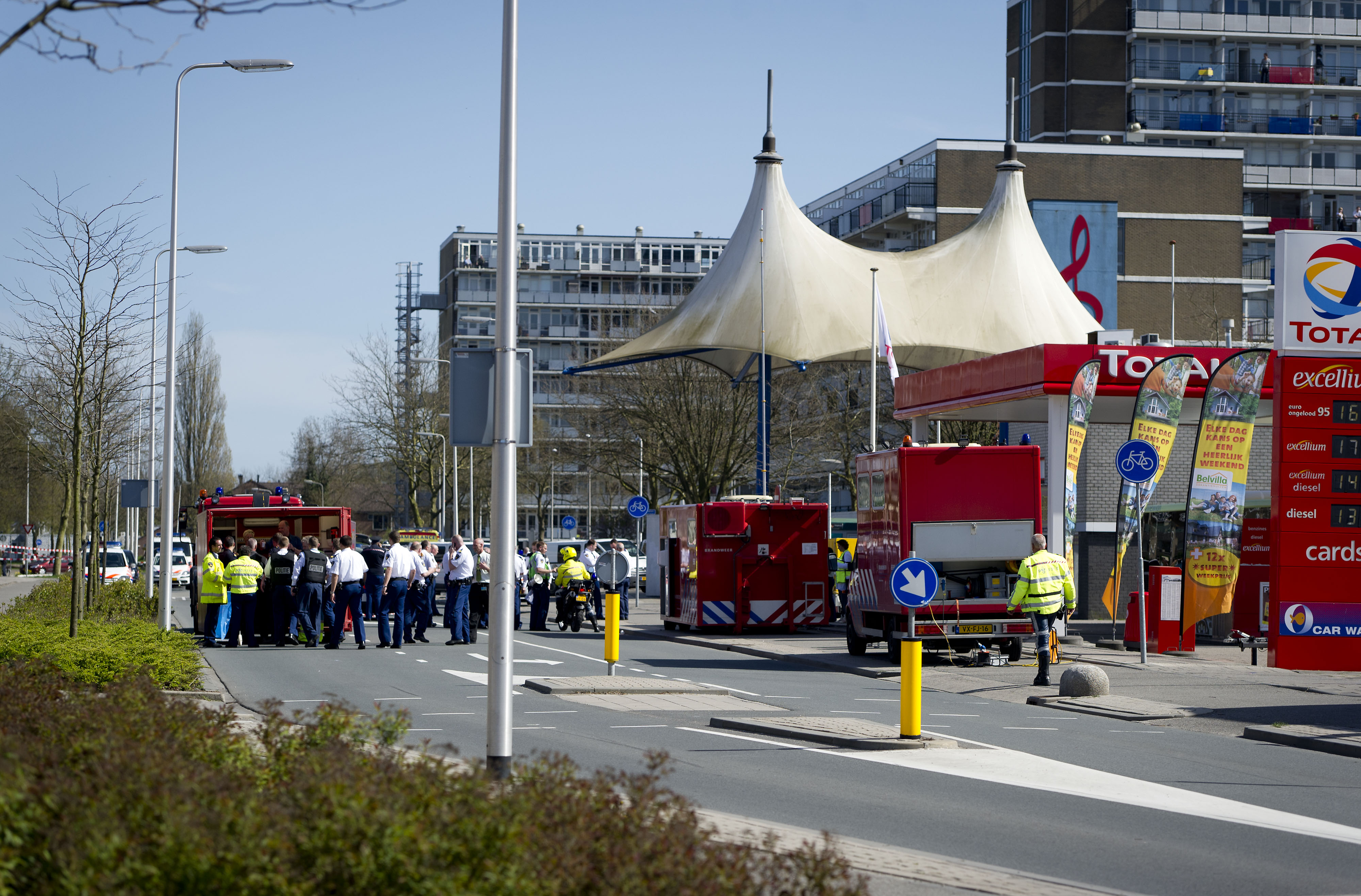 Schietpartij in winkelcentrum - MAX Vandaag - Schiet Partij Alphen Aan Den Rijn