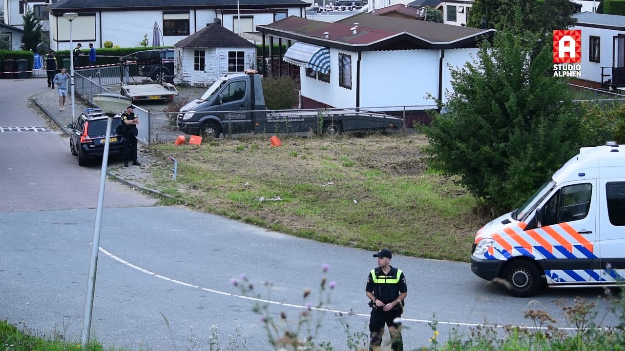 Schietpartij woonwagenkamp in Alphen aan den Rijn - YouTube - Ridderhof Alphen Aan Den Rijn Schietpartij