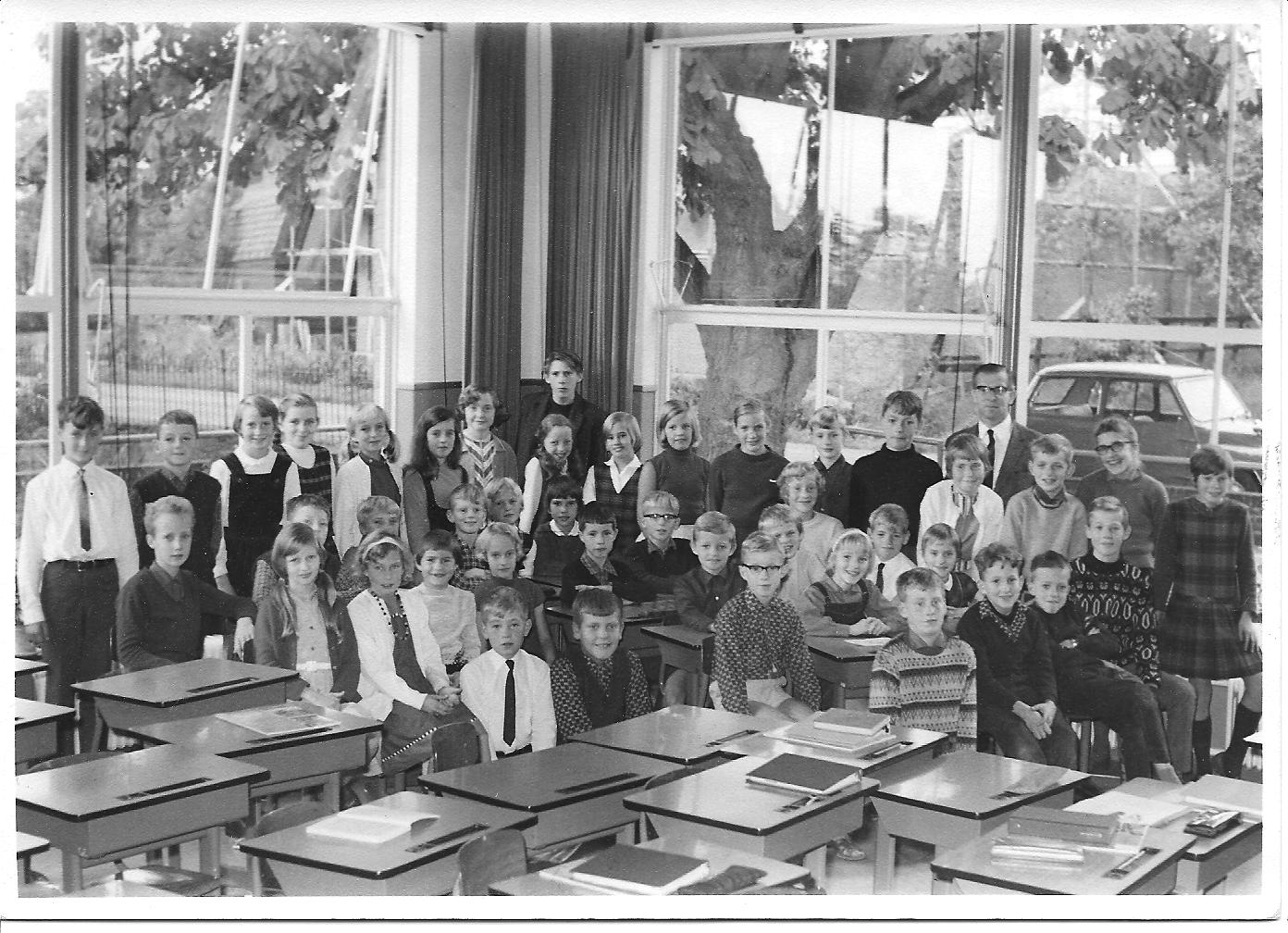 School Met De Bijbel Noordeloos | SchoolBANK.nl - vind je oude - School Met De Bijbel