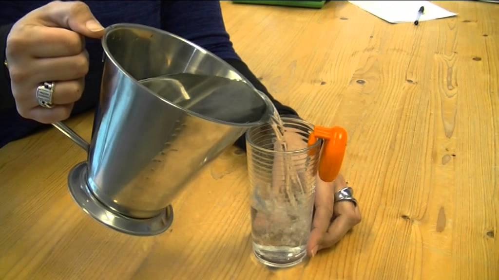Slechtziend of blind en koken met hulpmiddelen - YouTube - Hulpmiddelen Bij Lezen Voor Slechtzienden