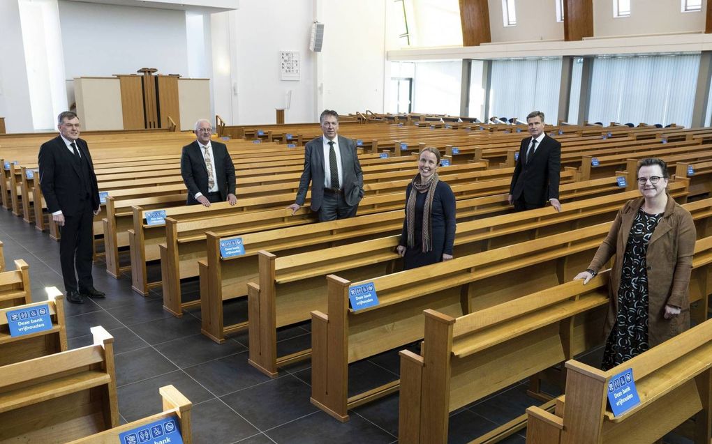 Slotgesprek over toelatingsbeleid: „Kerk, school en gezin te veel - Ds G W S Mulder Gezin
