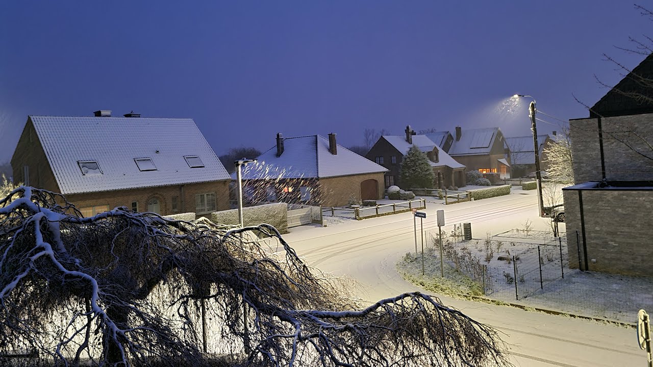 Rode Sneeuw In December Samenvatting