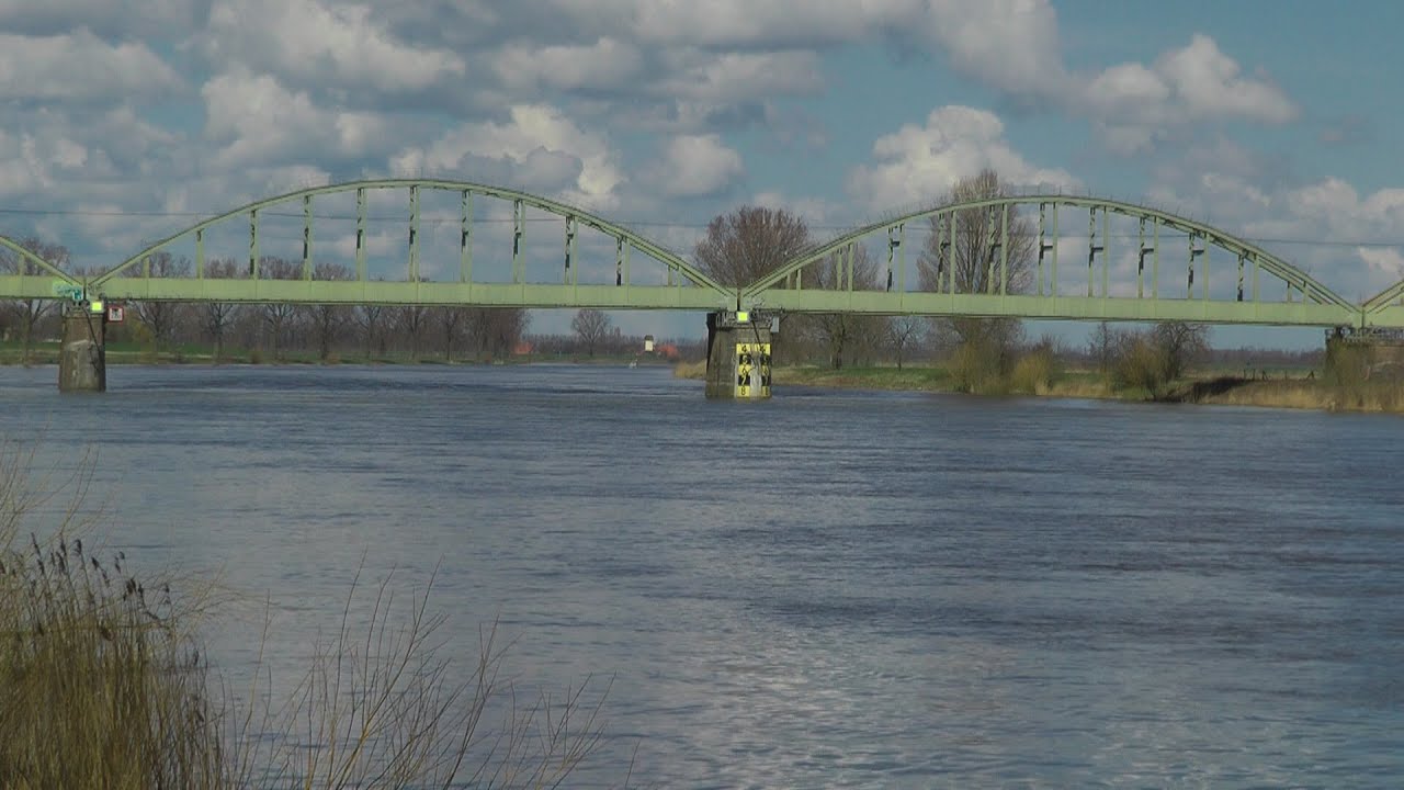 Spoorbruggen over de Maas - YouTube - Oude Hefbrug Over De Oude Maas