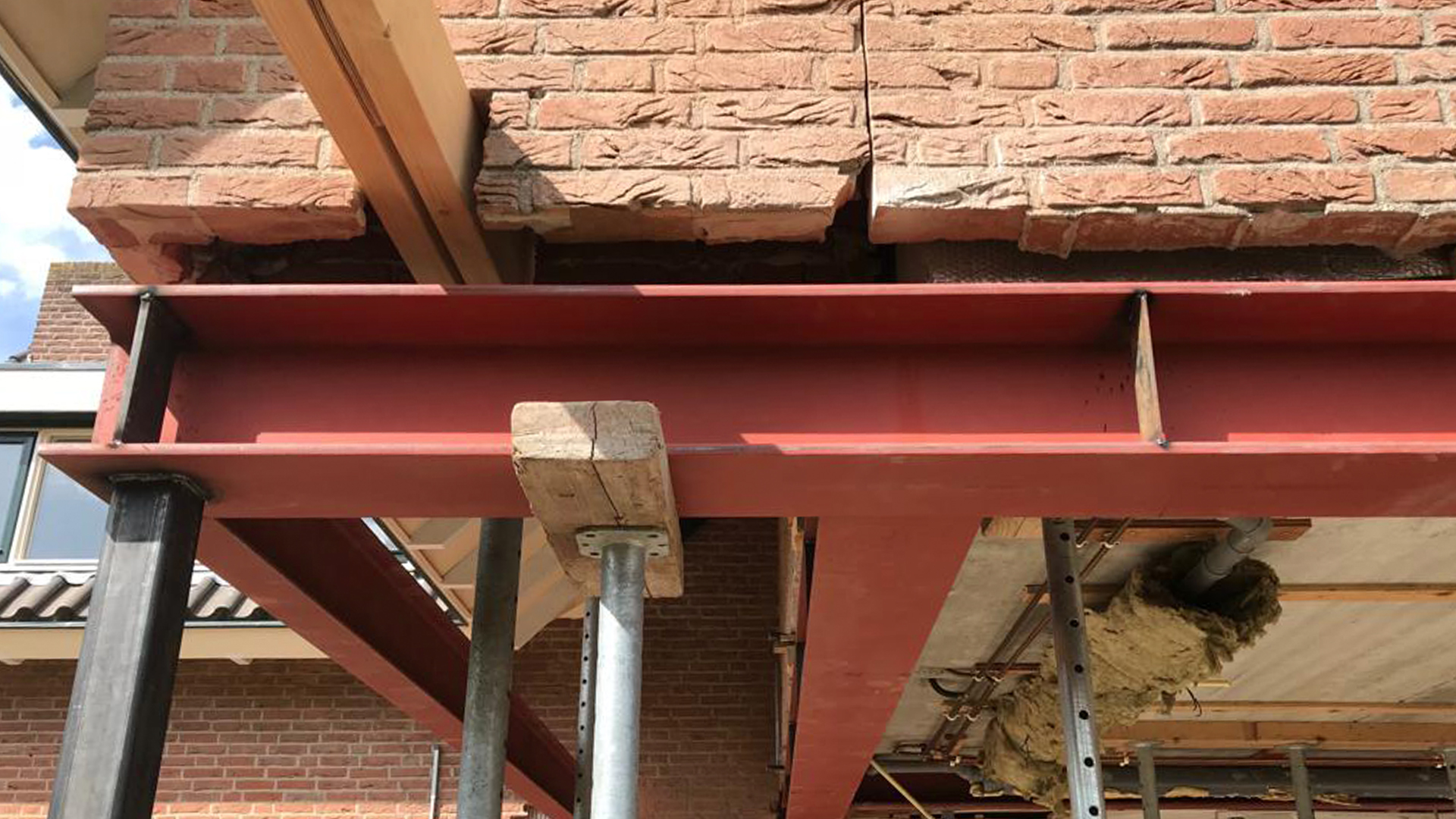 Staalconstructie | Steinhoff | Veilige Muurdoorbraken - Komen Kijken Wegens De Steunbalken