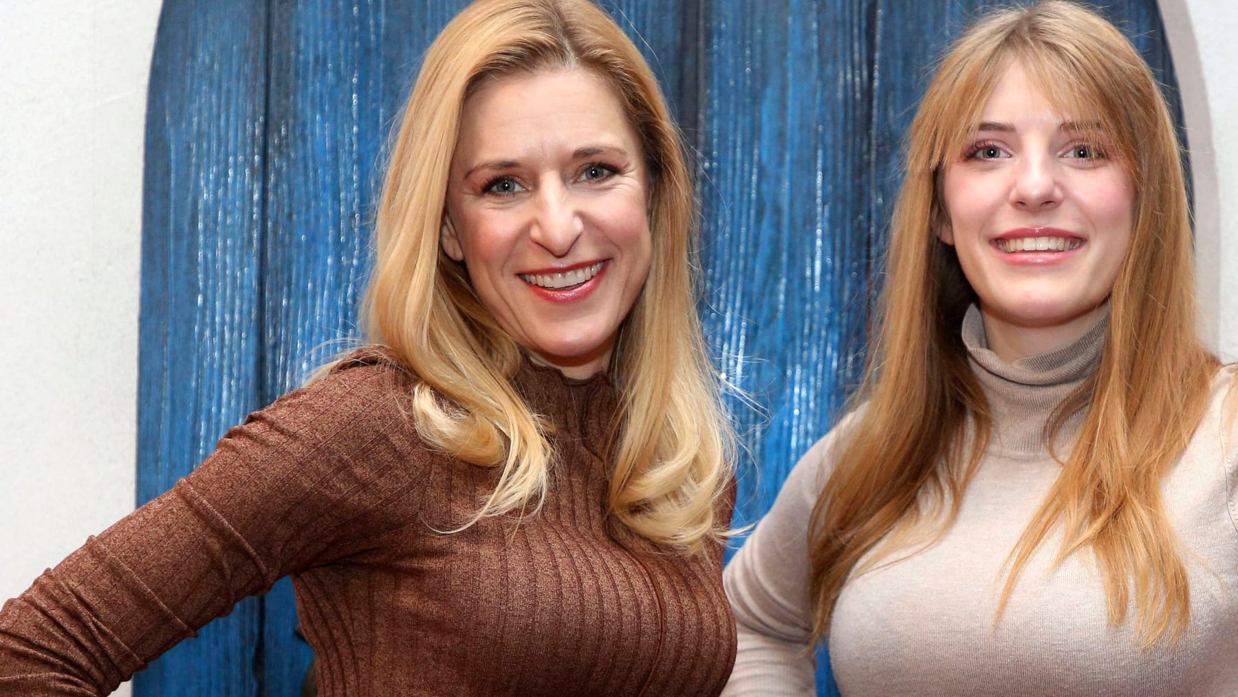 Stefan Mross' Tochter Johanna stiehlt Mama Stefanie Hertel die Show - Johanna Westerdijkplein 75 2521 En Den Haag