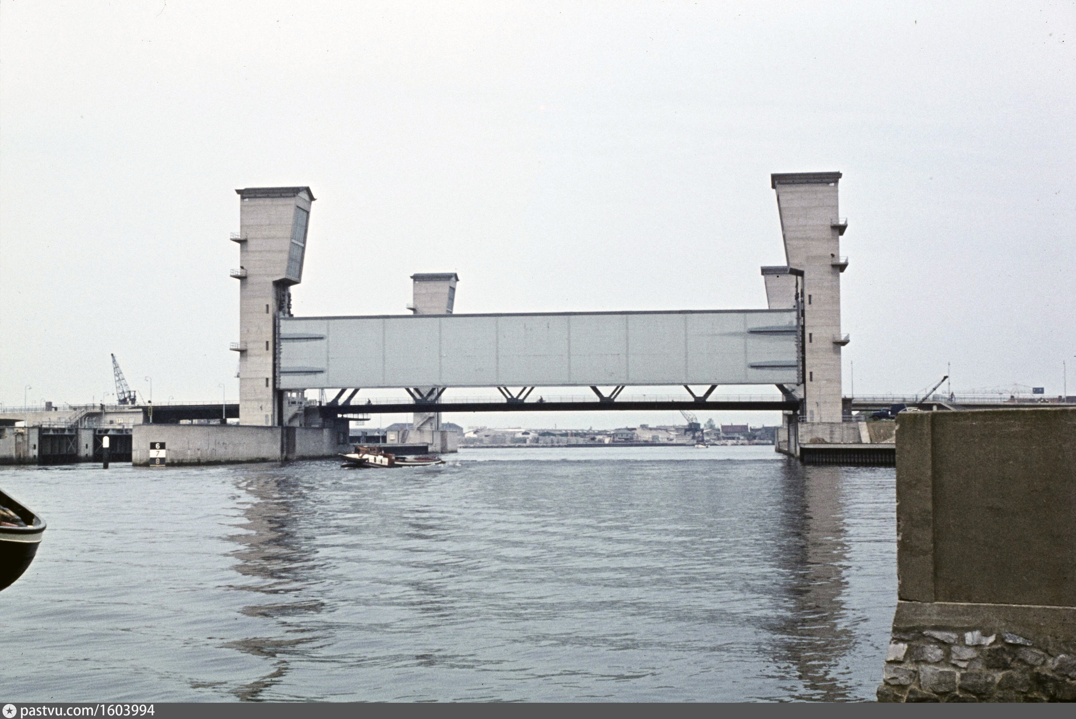 Stormvloedkering Krimpen Aan Den Ijssel Dicht