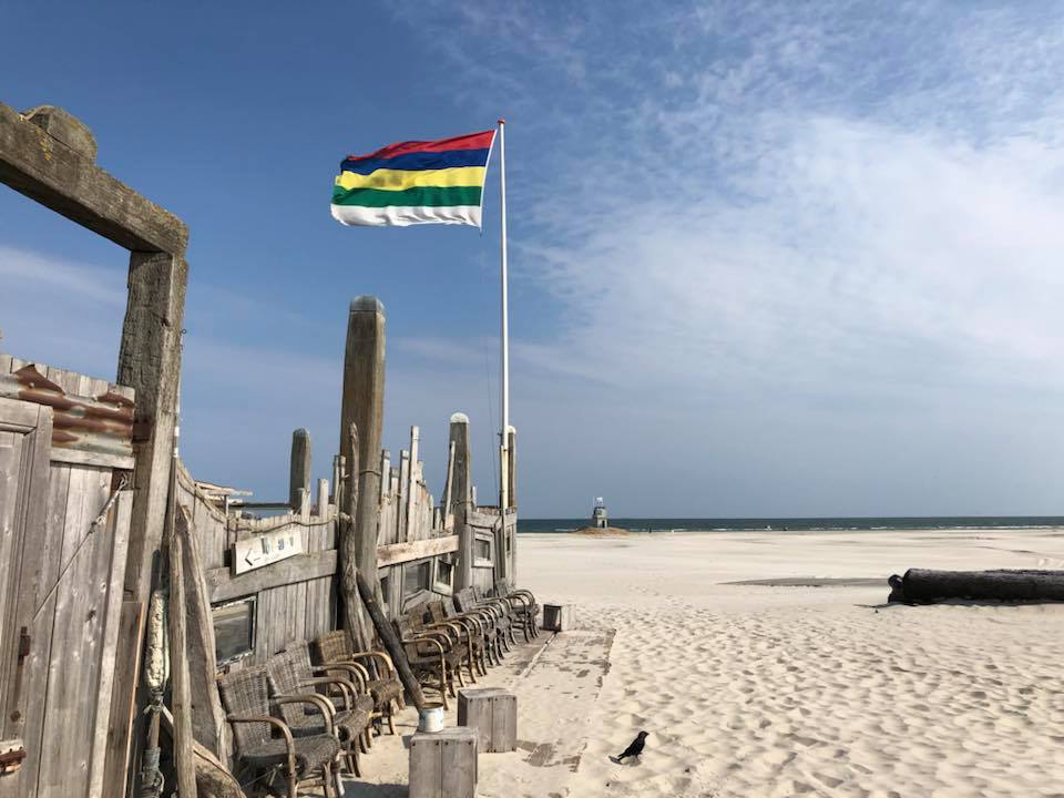 Strandpaviljoen West Aan Zee - Restaurant Terschelling - De Zee West Terschelling