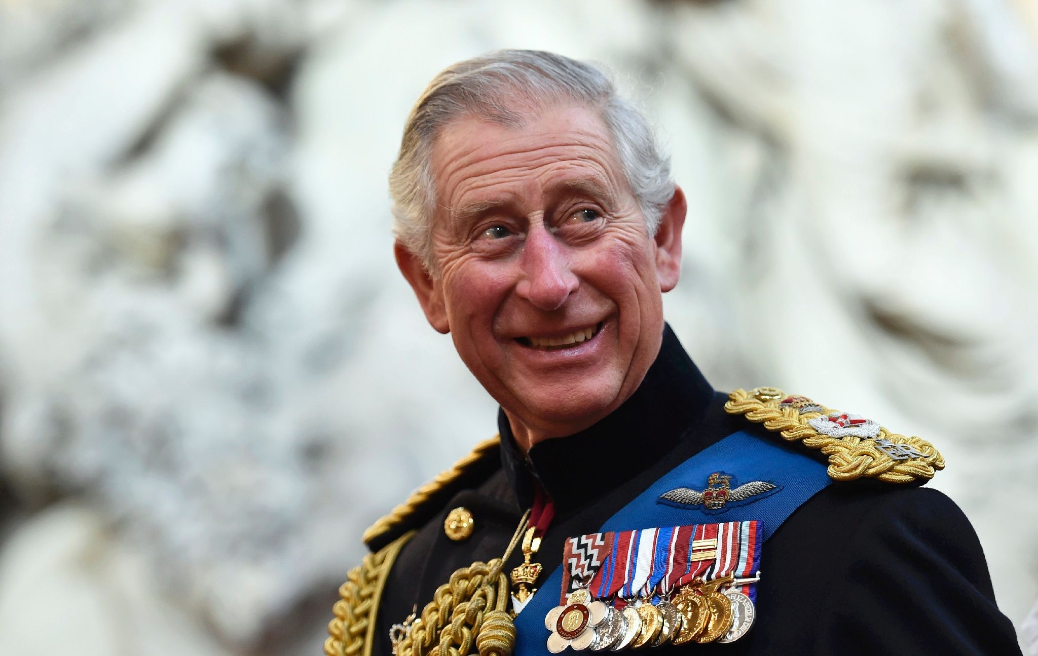 strawberrytech: today Charles III officially appointed King of - Wie Is De Koning Van Engeland