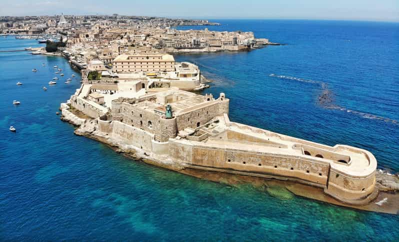 Syracuse: Castello Maniace Skip-The-Line Entry Ticket | GetYourGuide - Welke Kerk Stichtte Karel Ii In Engeland