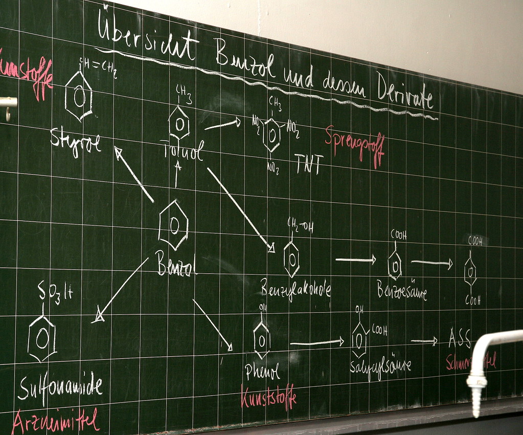 tafelanschrieb_chemie_markgroeningen_gymnasium | Fonds der C… | Flickr - Chemie Overal Havo 3 Antwoorden Hoofdstuk 1