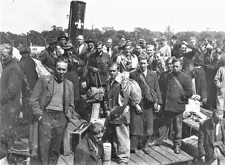 Terugkeer van de in Duitsland tewerkgestelde dwangarbeiders aan de - Wat Gebeurde Er In 1942