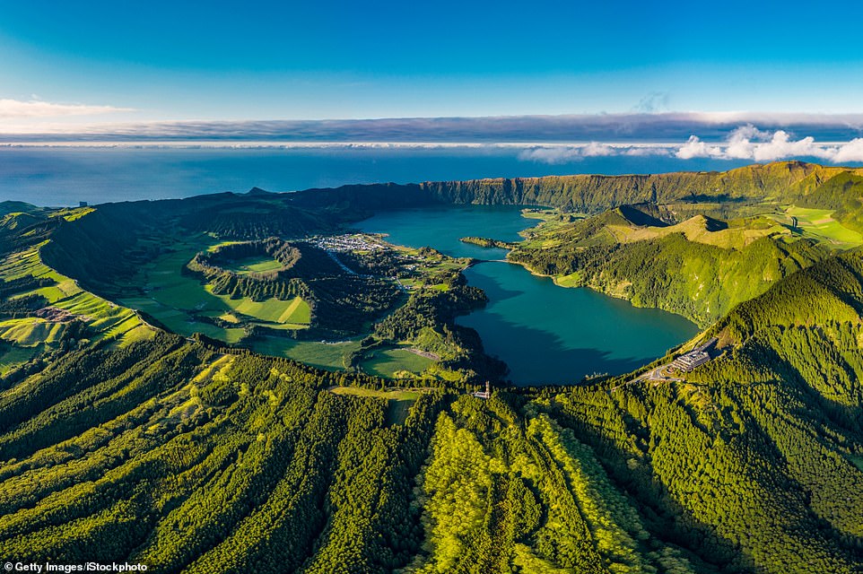 The Azores and Madeira offer you the lap of luxury, wondrous wildlife - Hoe Heet De Hoofdstad Van De Azoren