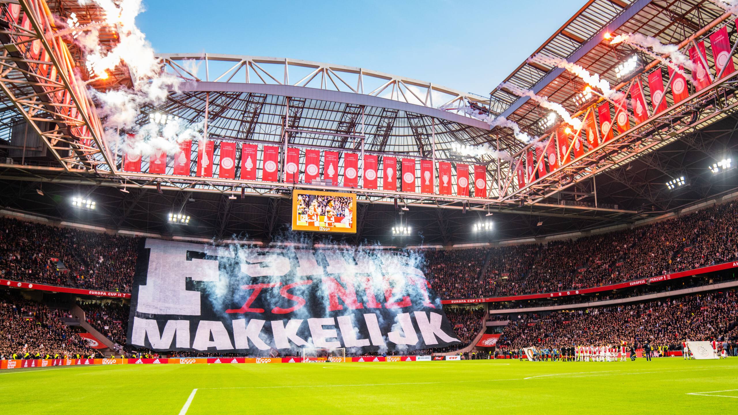 Hoeveel Mensen Kunnen In De Johan Cruijff Arena