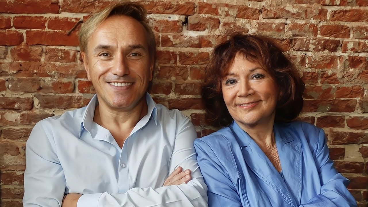 Thérèse Steinmetz & Philippe Elan in de VrijMiBo - YouTube - Geef Ze Een Plaats Bij Die Kip