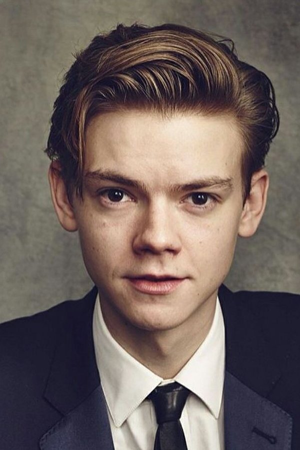 Thomas Brodie-Sangster — The Movie Database (TMDB) - How Old Is Thomas Brodie Sangster