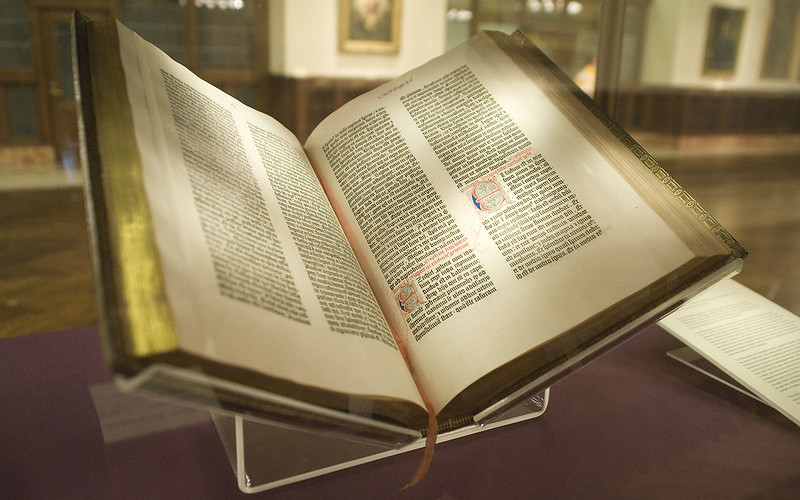Top 10 Oudste Boeken Ter Wereld - Oudste Bijbel Ter Wereld