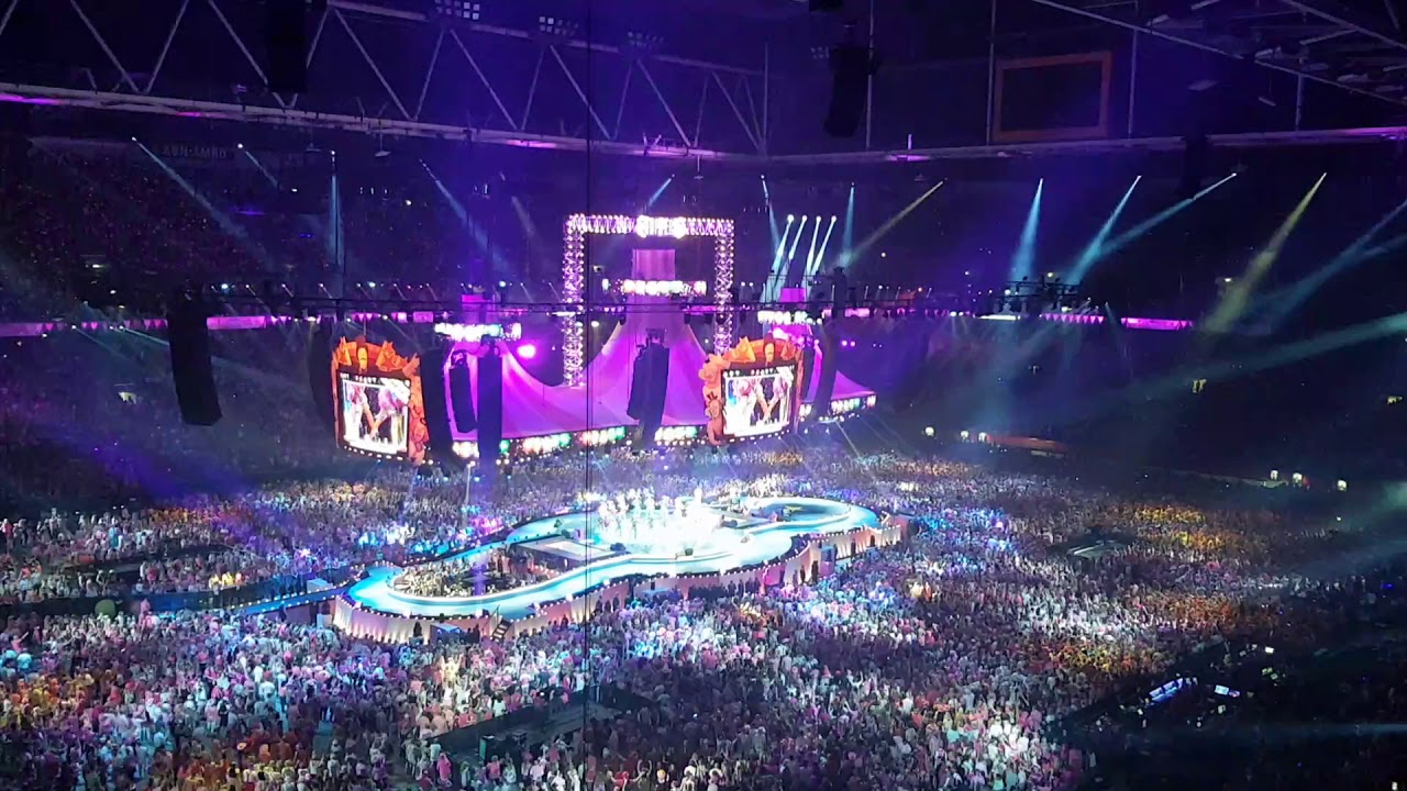 Toppers in concert 2018 - Johan Cruijff arena Amsterdam - YouTube - Hoeveel Mensen Passen In Johan Cruijff Arena Concert