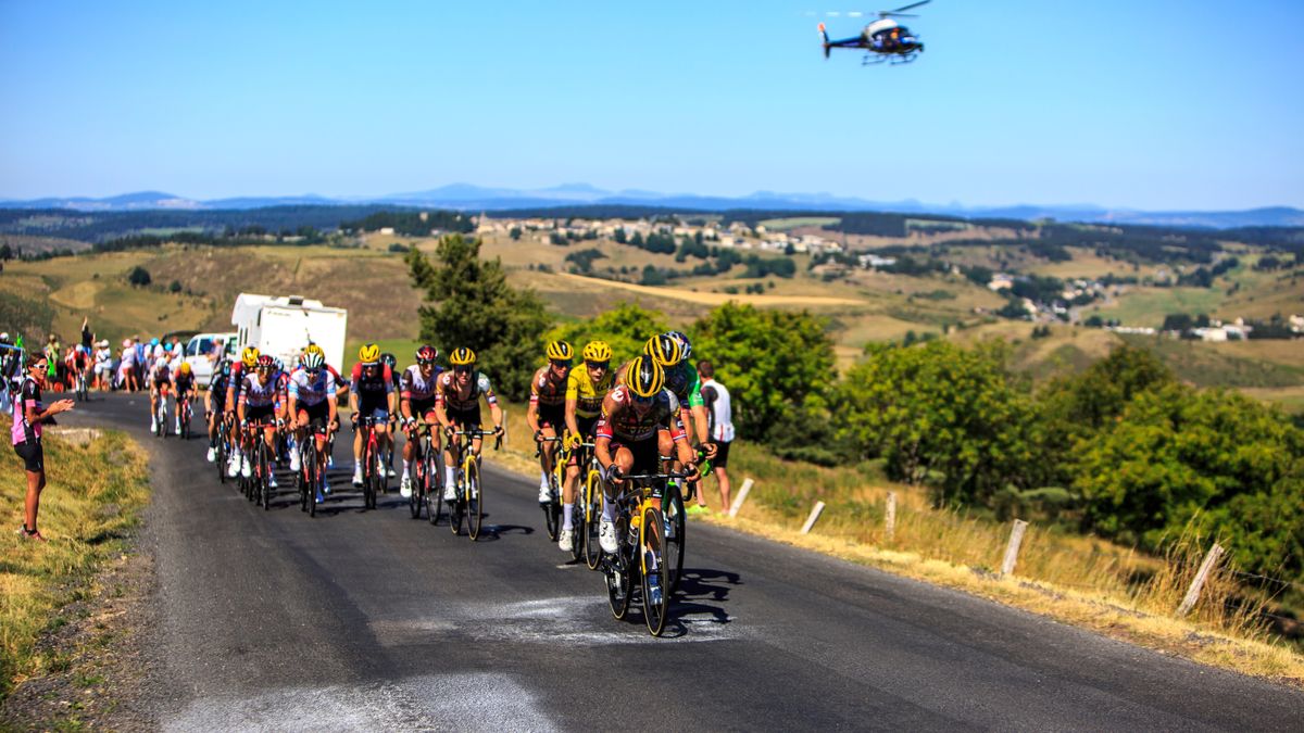 Tour de France 2023: ChatGPT and IoT aim to make this the most - Bolletjes Trui Tour De France 2023