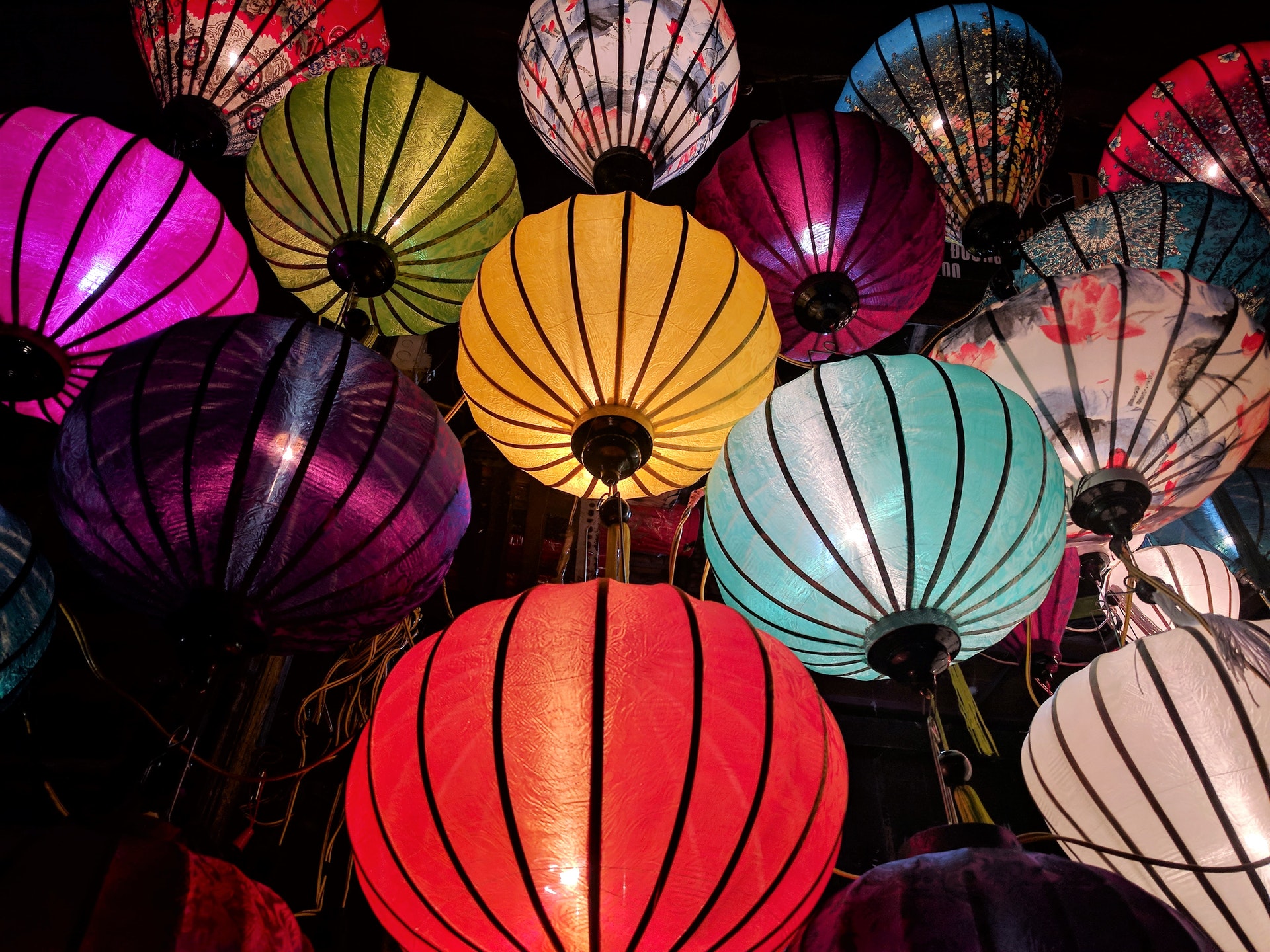 Traditional Chinese Culture Treasures Five Colors, Not Just Red - Chinese Cultuur Normen En Waarden