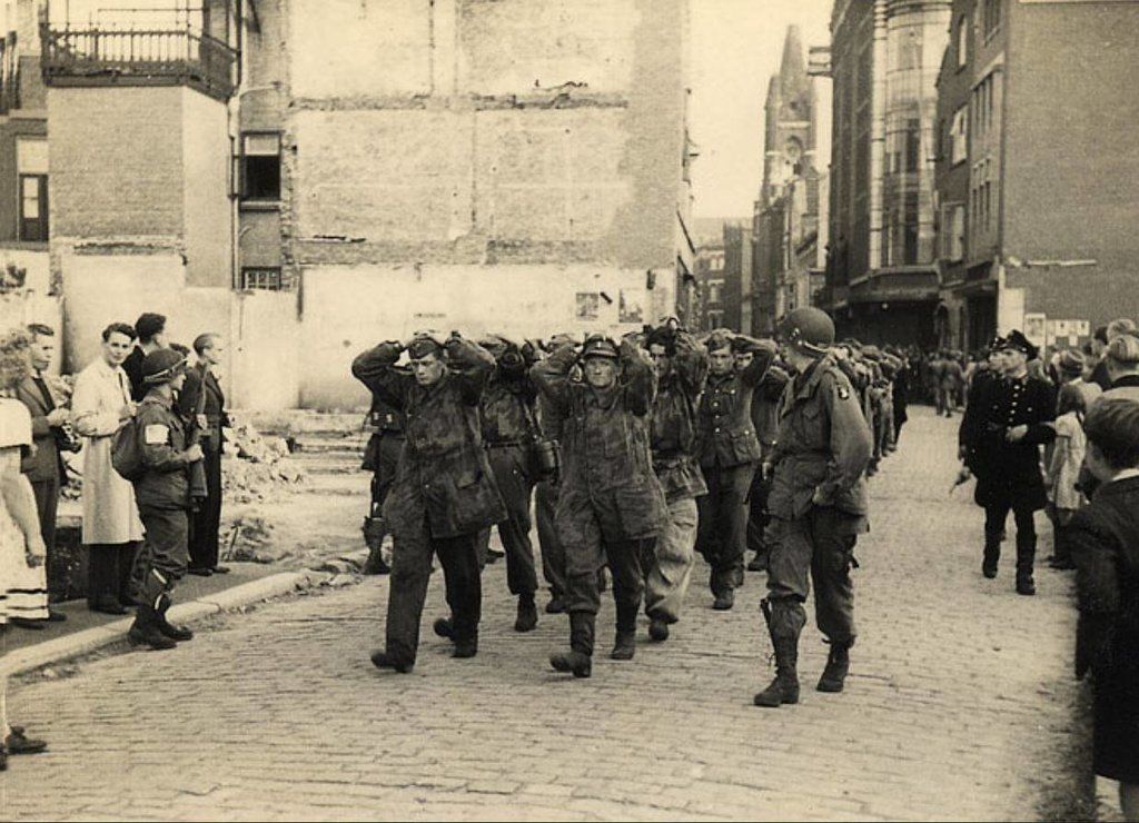 Tweede Wereldoorlog Eindhoven (jaartal: 1940 tot 1945) - Foto's SERC - De Tweede Wereldoorlog In Nederland