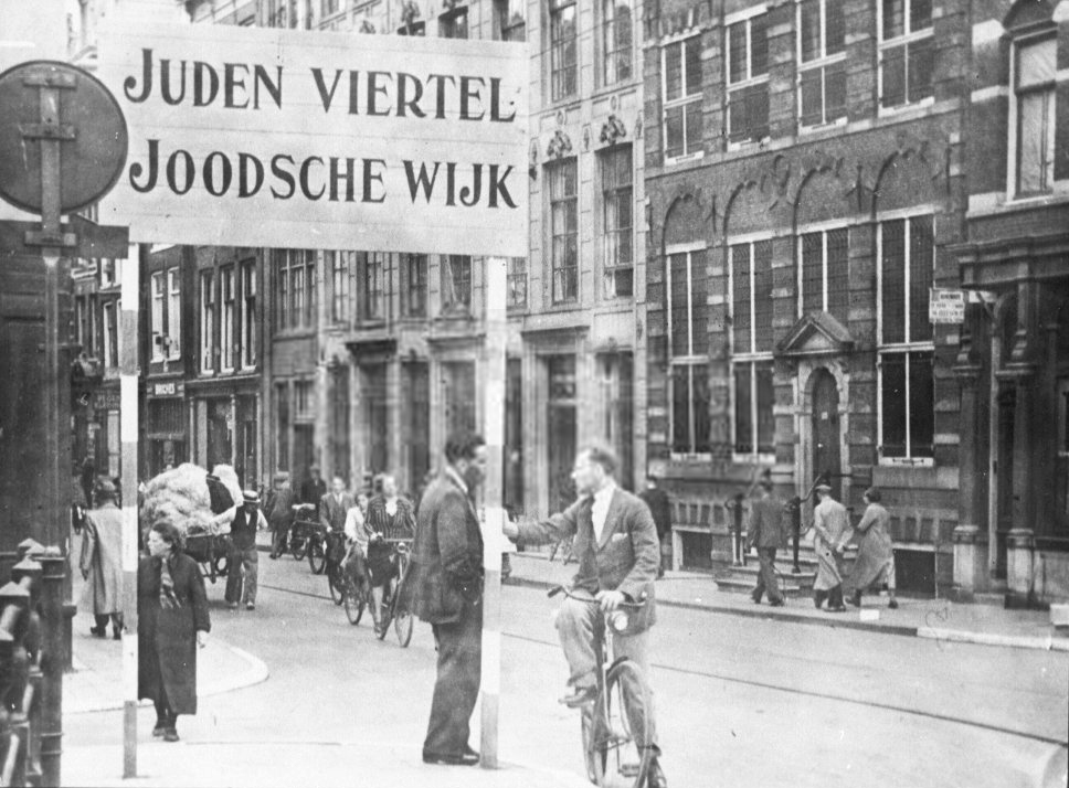 Uitsluiting, terreur en vervolging - Tweedewereldoorlog.nl - Aantal Joden Vermoord Tweede Wereldoorlog In Nederland
