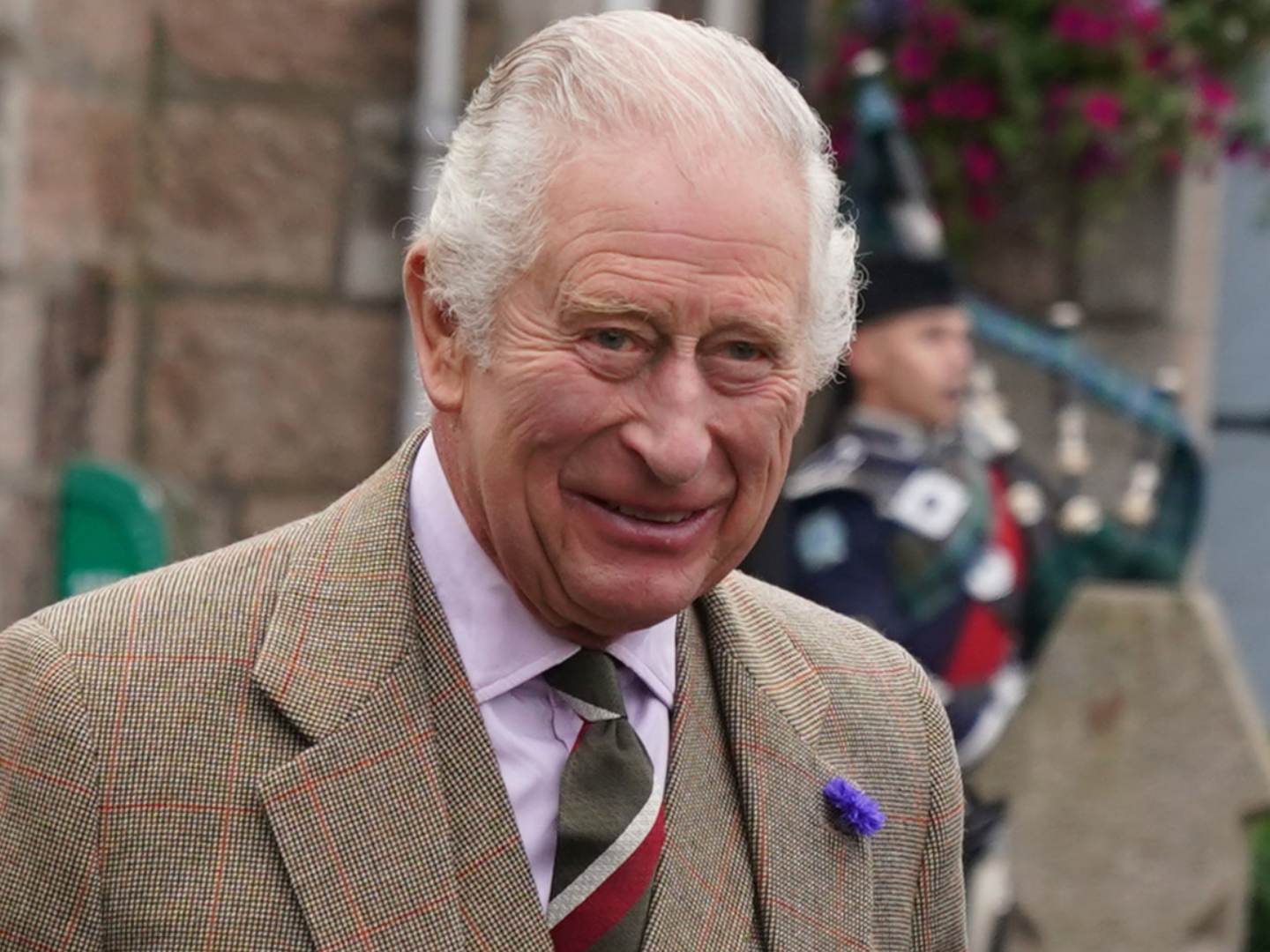 Unveiling The Age Of King Charles: A Glimpse Into His Timeless Journey - Charles Den Tex Beste Boek