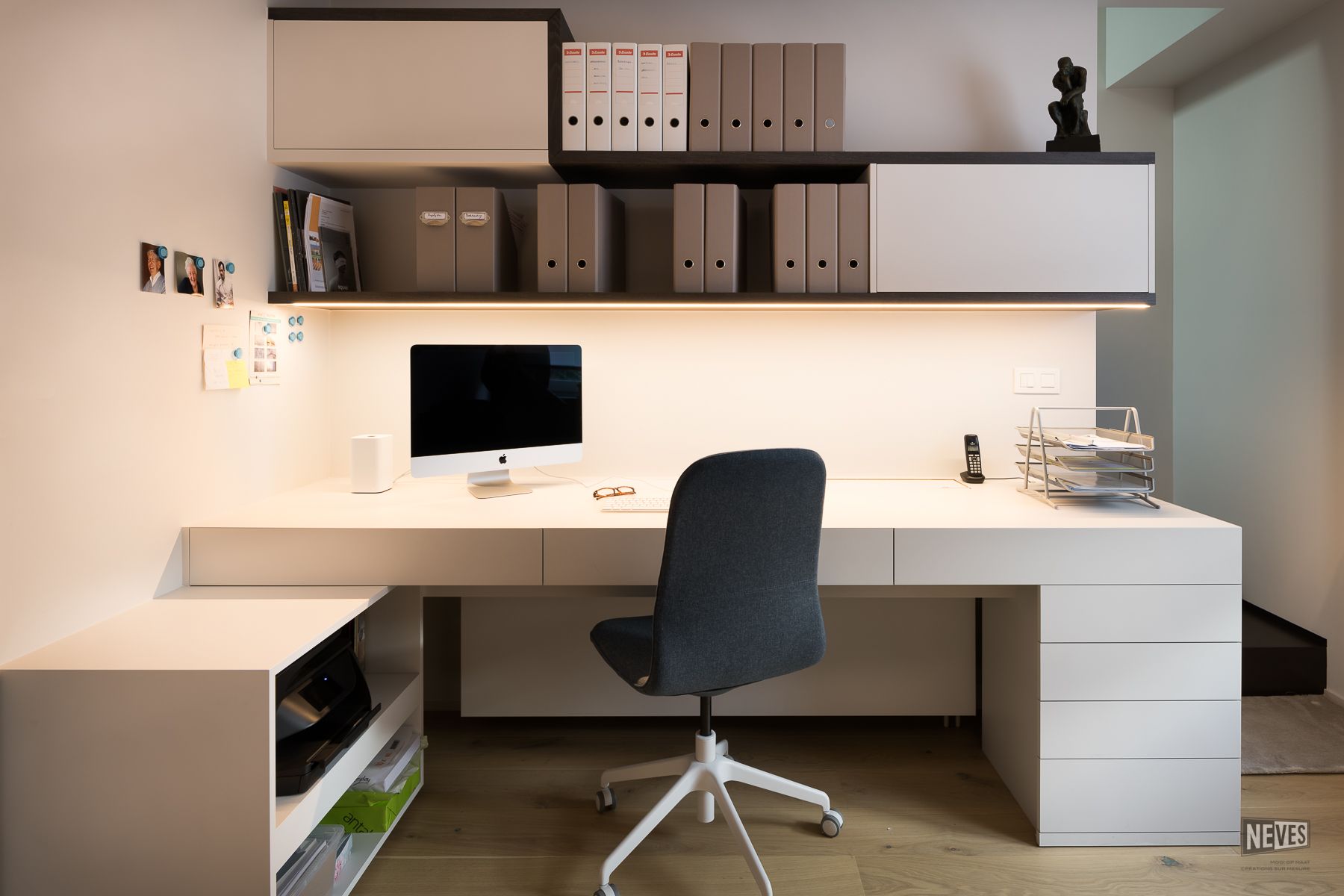 Uw bureau op maat. Praktisch met maatladen en legvlakken. Het tablet op - Hoe Breed Is Een Bureau