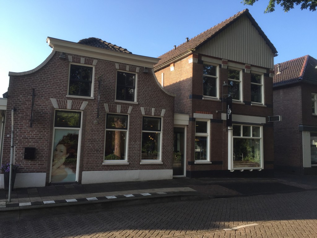 Van den Berg Hair & Beauty gesloten i.v.m. vakantie – Ruinerwold.info - Van Den Berg Ruinerwold