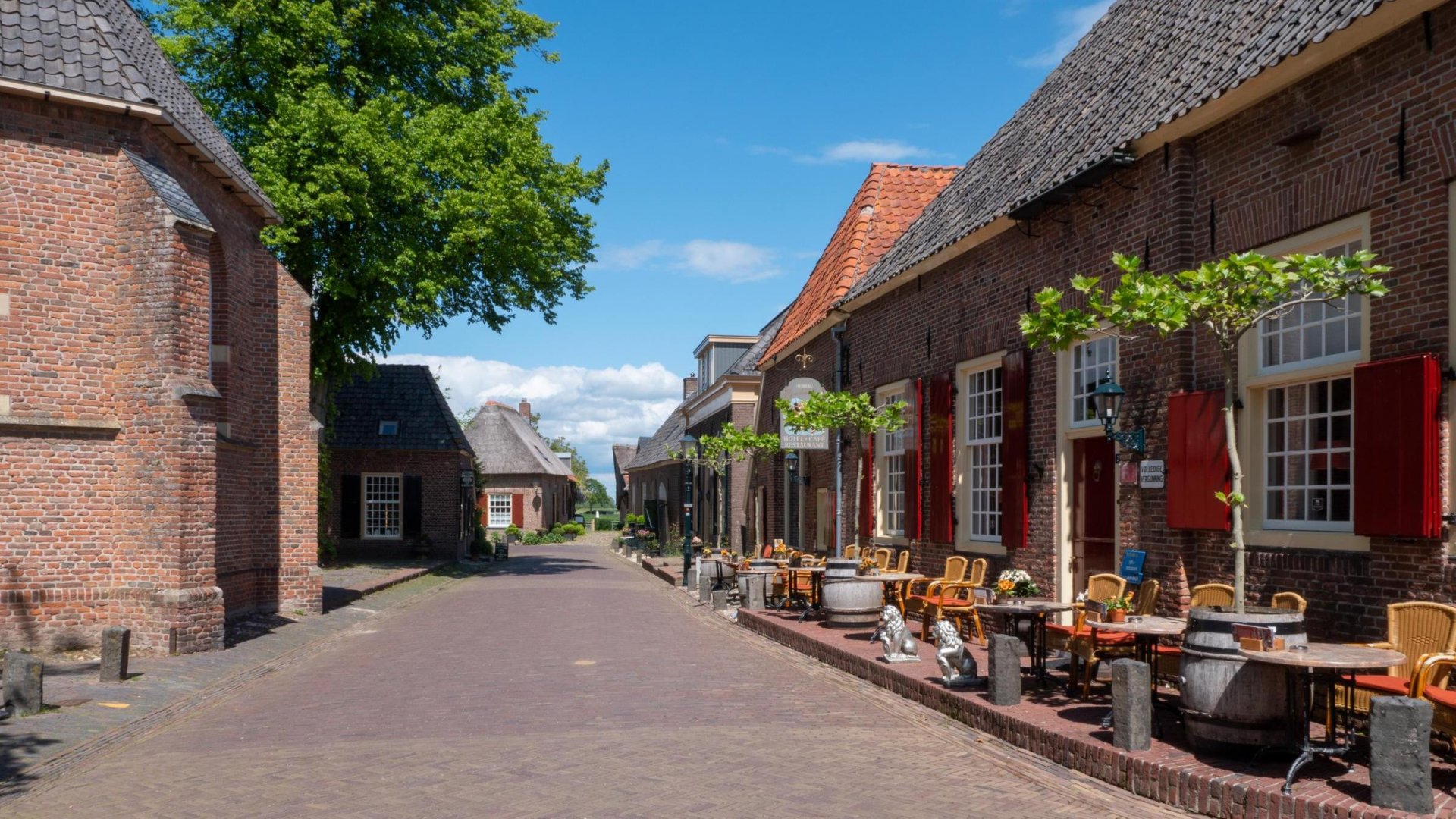 Verblijf in sfeervol hotel in het kleinste stadje van Nederland - Nederland In Het Klein