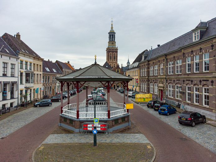 Verrotte Kamper muziekkoepel wordt volledig gerestaureerd, al wordt hij - Op De Nieuwe Kampen