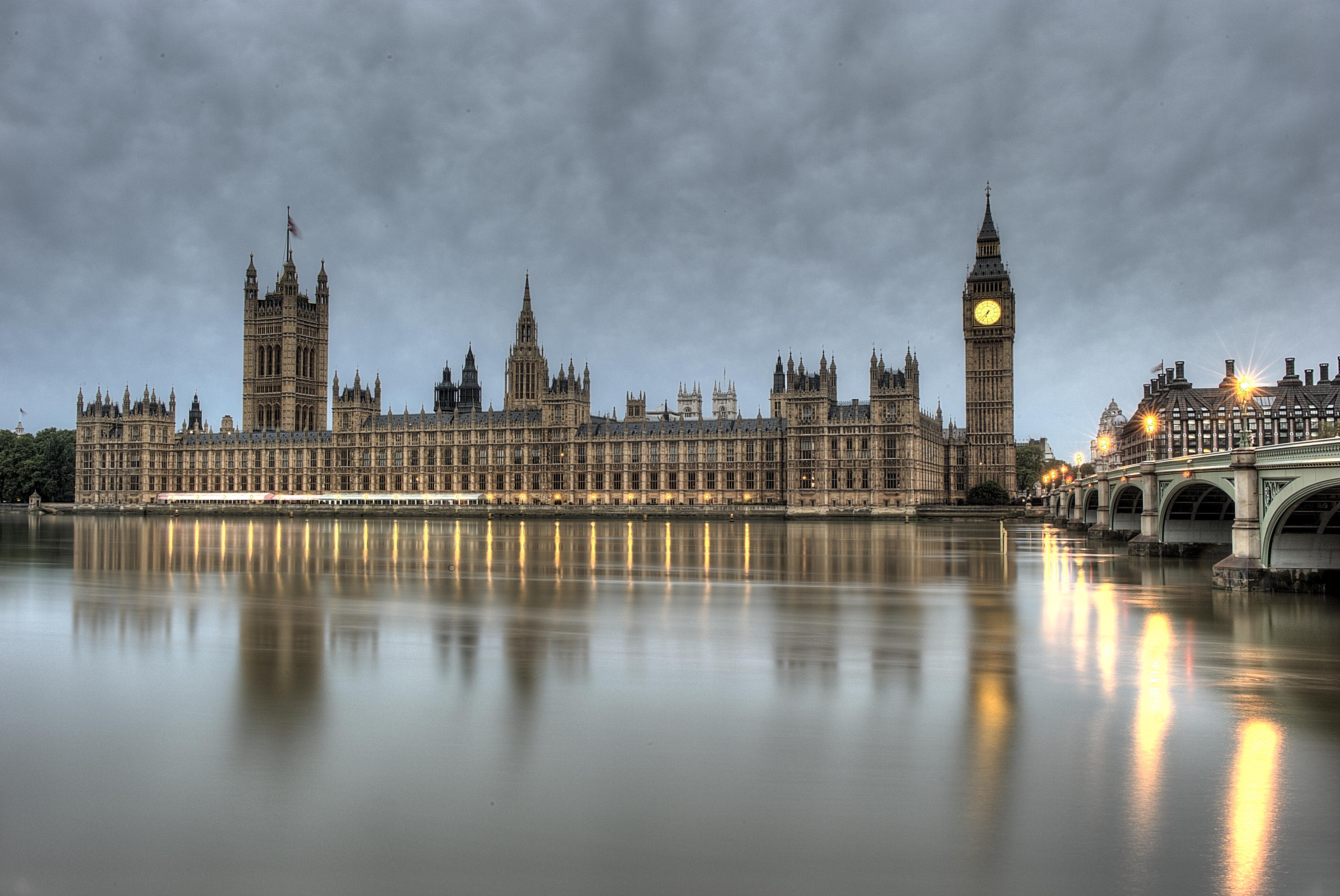 Visiting the Houses of Parliament in London - onStandby - How Old Is House Of Parliament