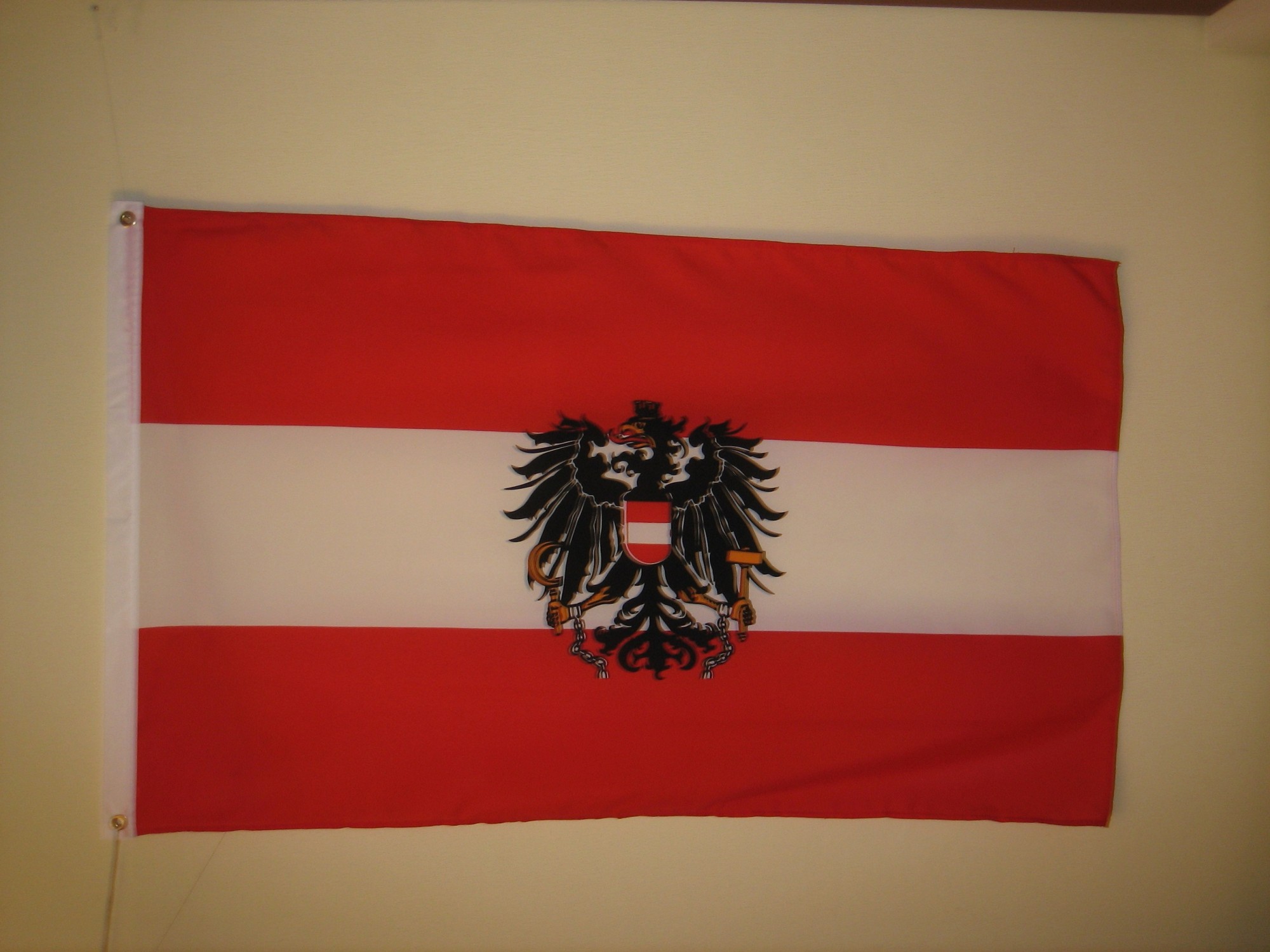 Vlag van Oostenrijk ~ Vlaggenkoning.nl - Hoe Ziet De Vlag Van Oostenrijk Eruit
