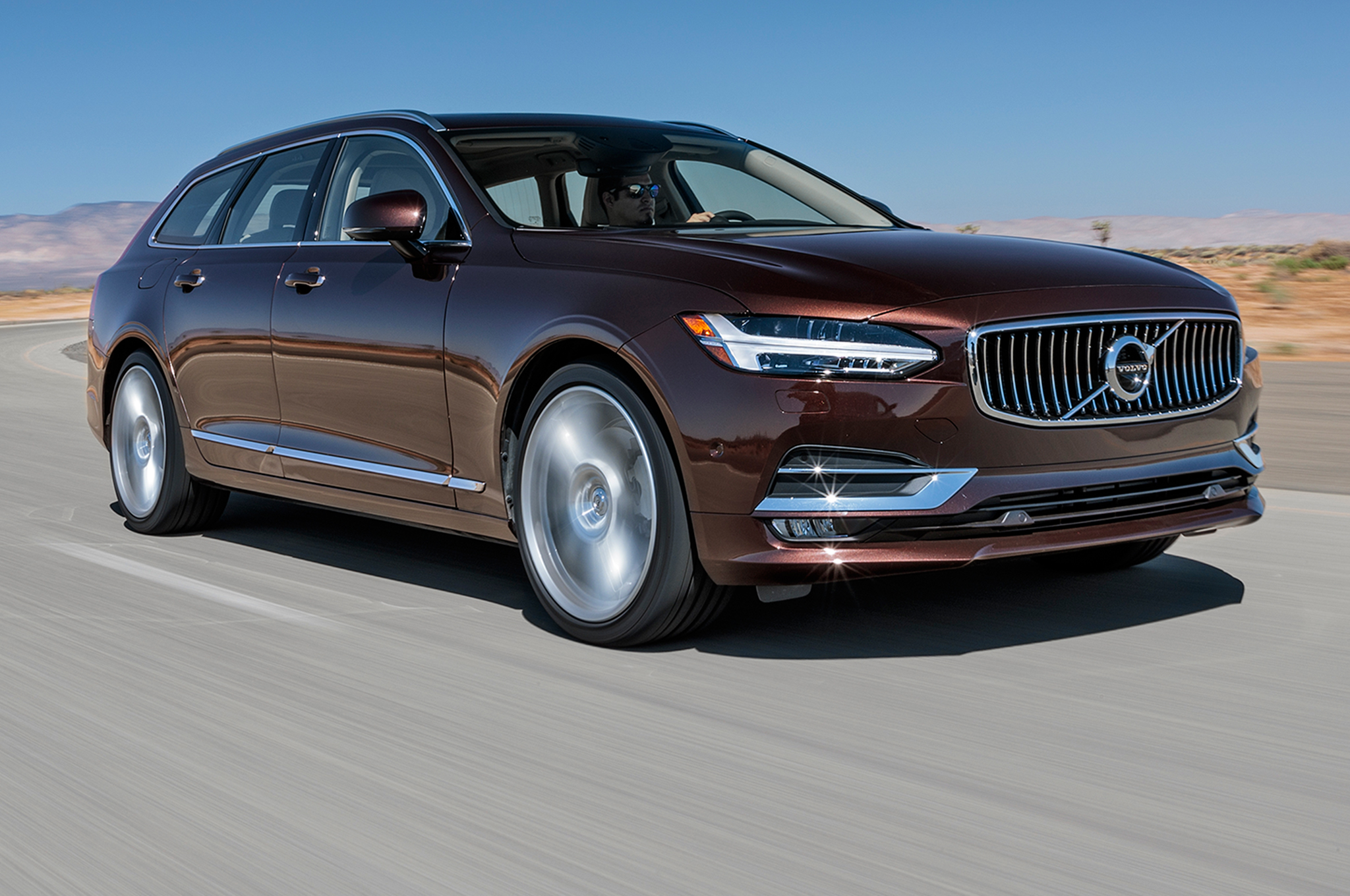 Volvo V90: 2018 Motor Trend Car of the Year Contender - Volvo Van Der Wulp Oud Beijerland