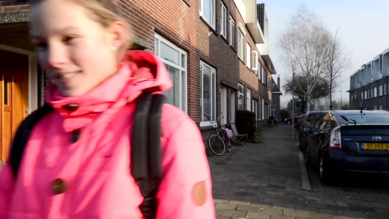 VVN: Rechtdoor op dezelfde weg gaat voor - YouTube - Rechtdoor Op Dezelfde Weg Gaat Voor Of Rechts Heeft Voorrang