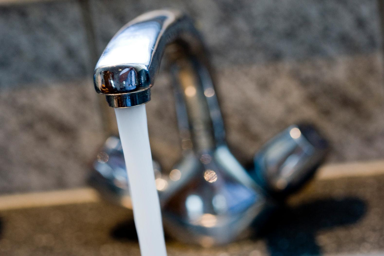Waar komt al dat schone water vandaan? | Foto | AD.nl - Waar Komt Al Die Regen Vandaan